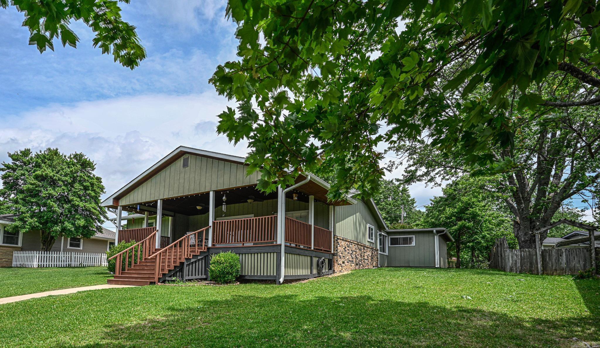 1007 Lakeside  Mena, AR