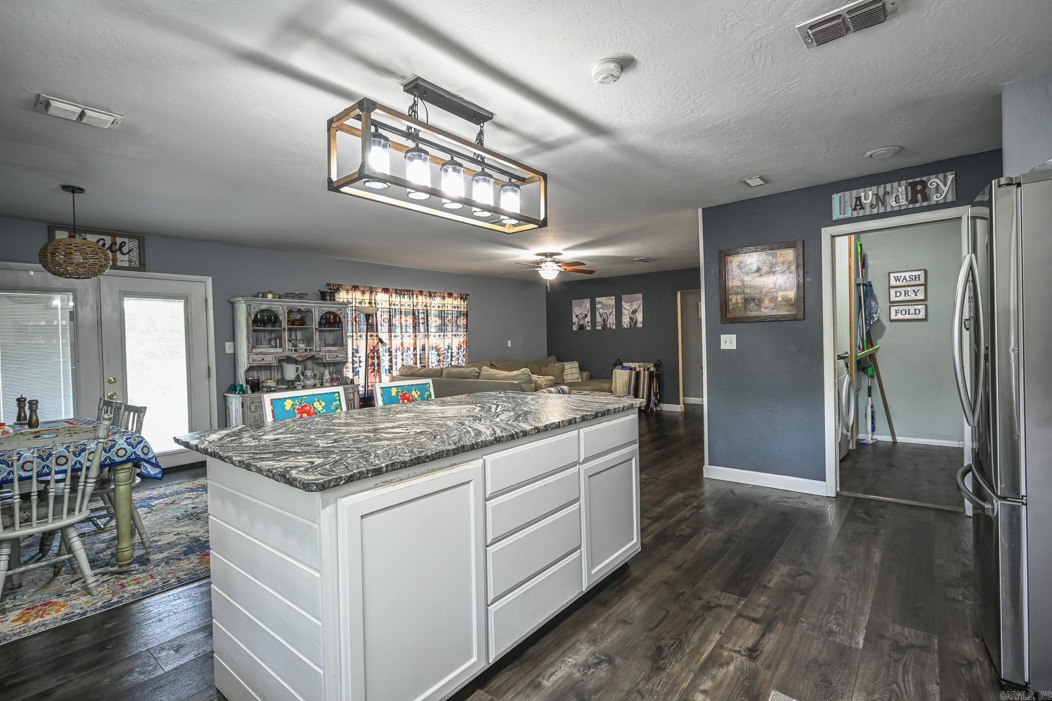 1007 Lakeside  Mena, AR
