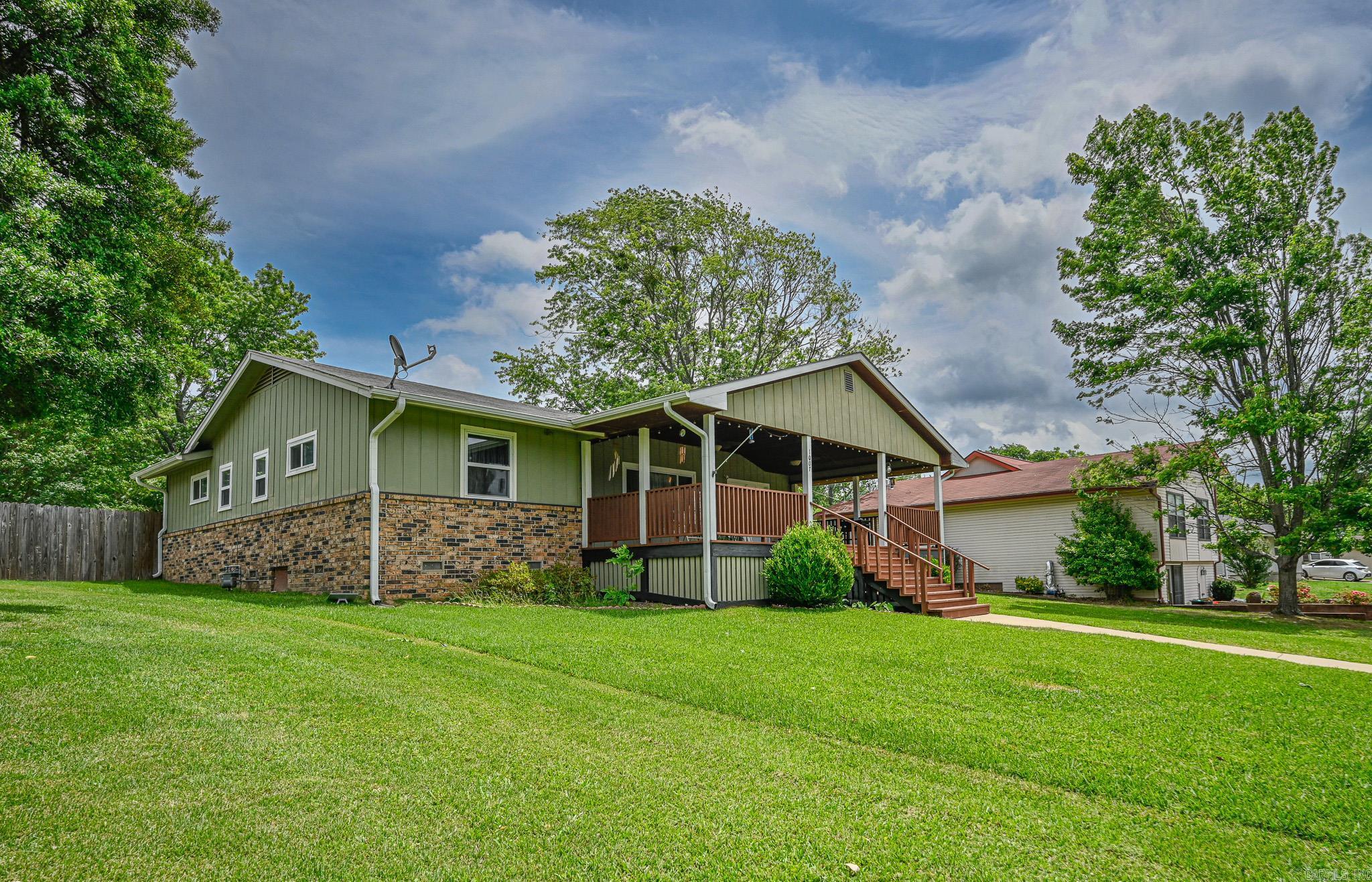 1007 Lakeside  Mena, AR