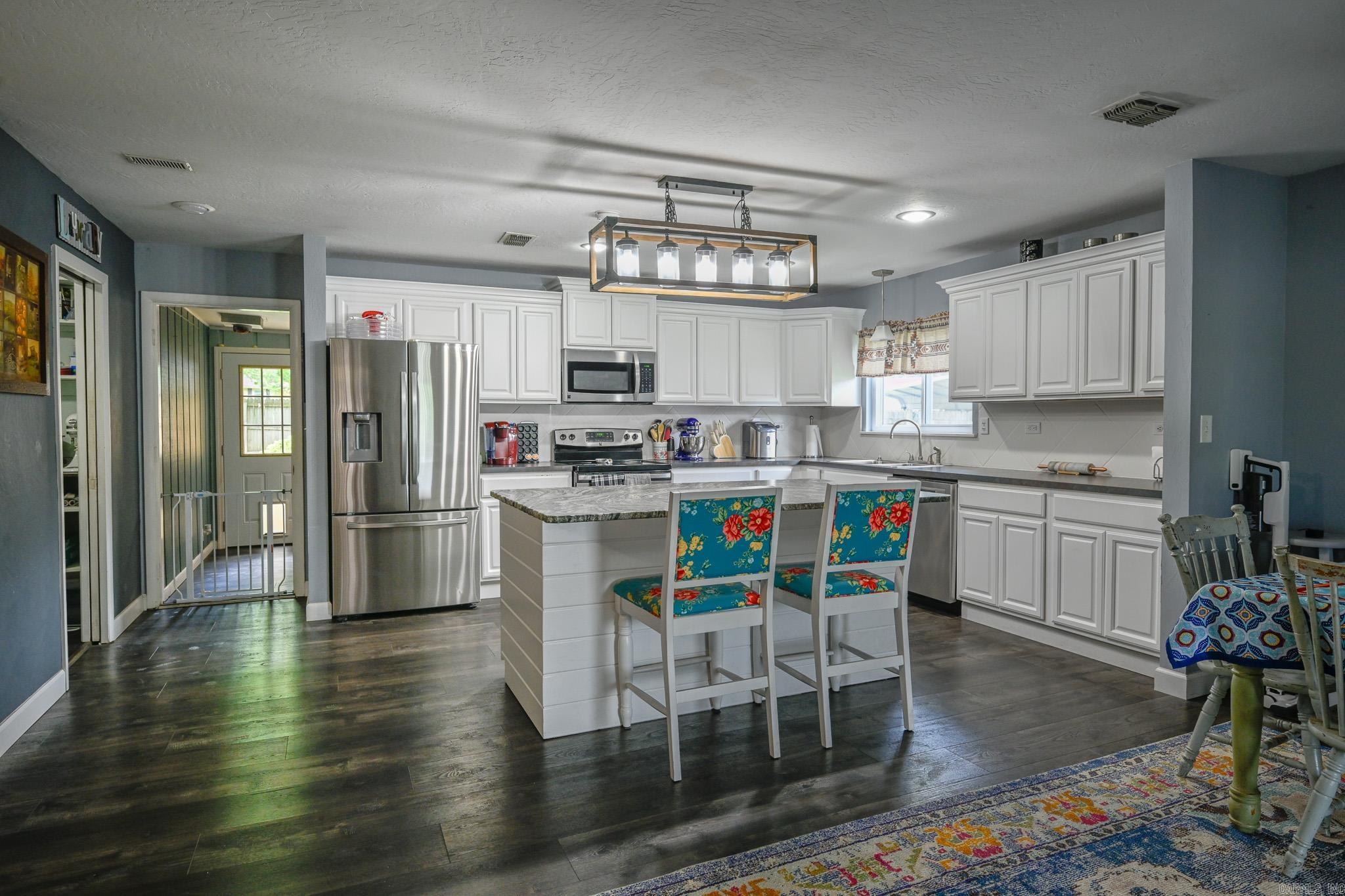 1007 Lakeside  Mena, AR