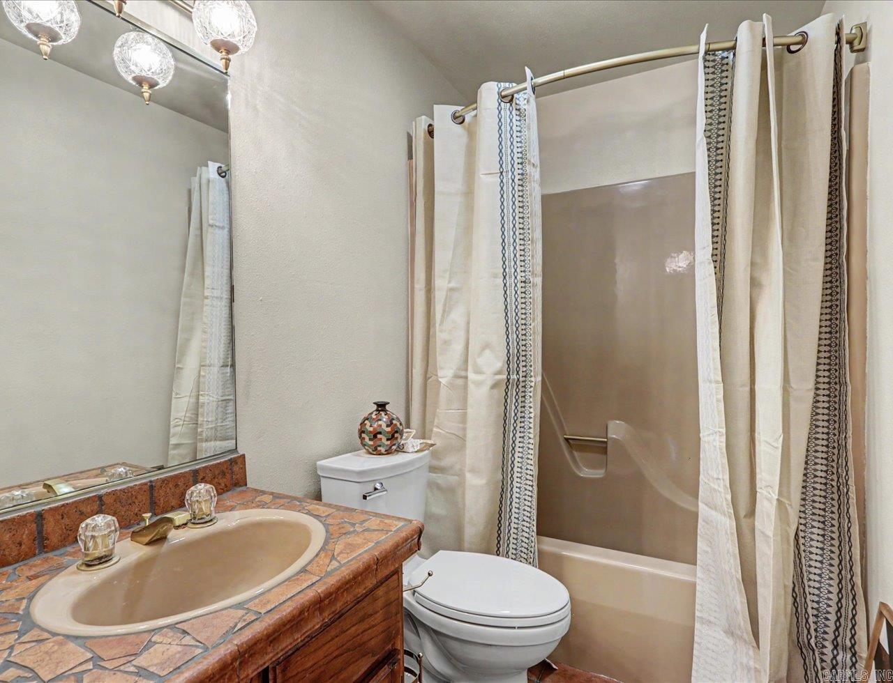 101 Cedarwood  Hot Springs, AR