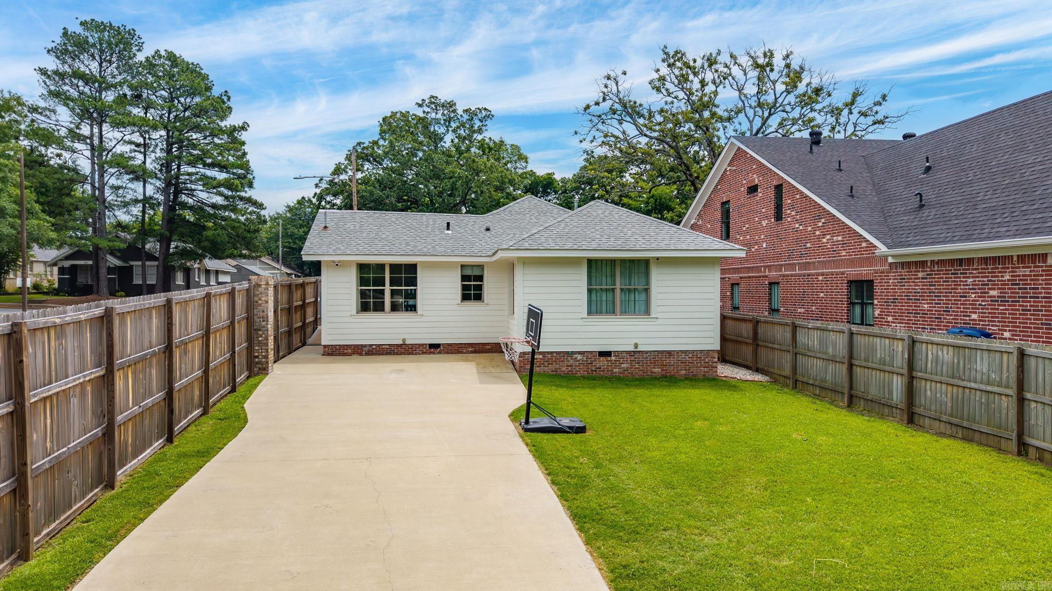 1722 N Polk  Little Rock, AR