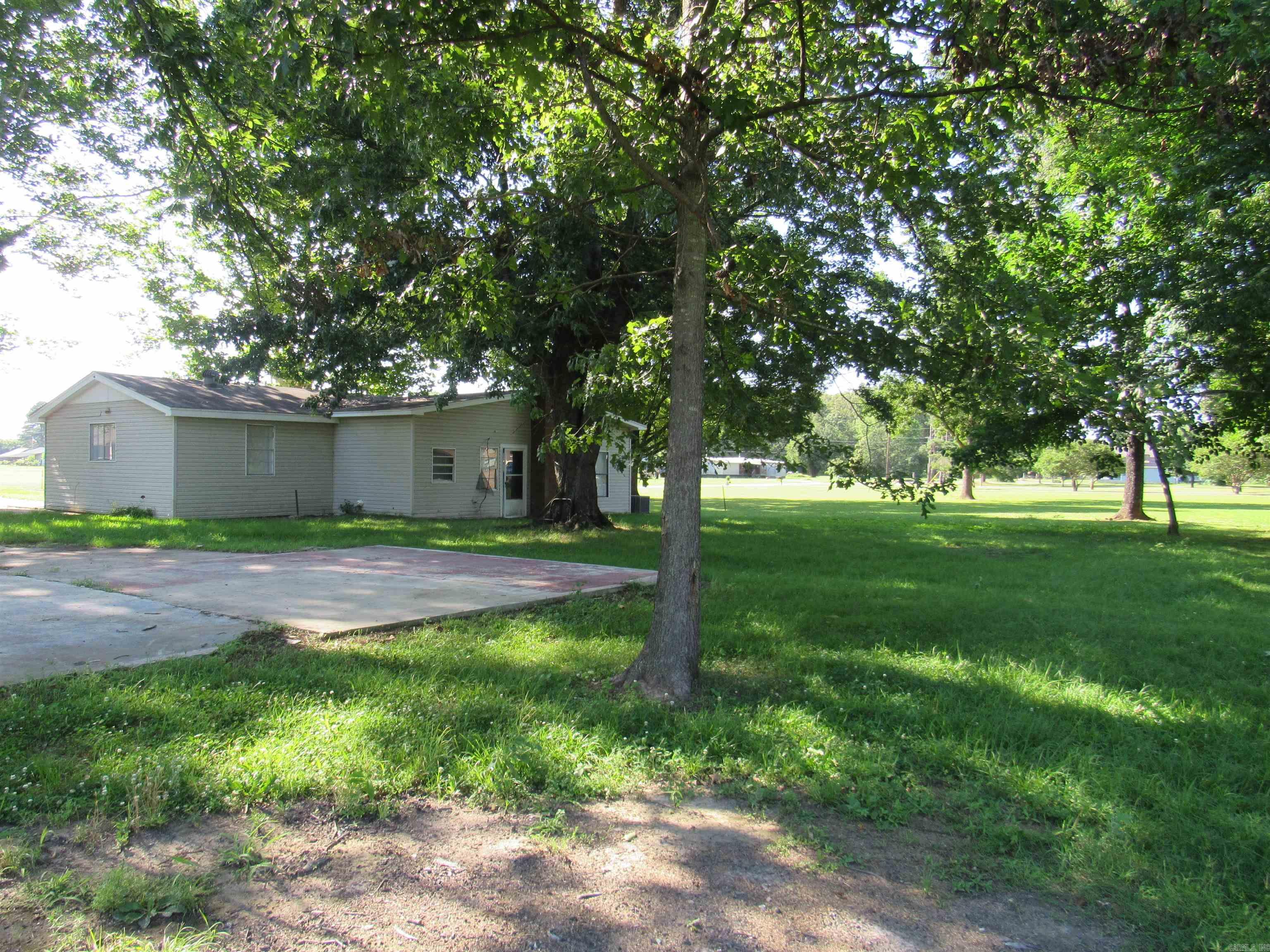 1105 Lingo Rd  Lonoke, AR