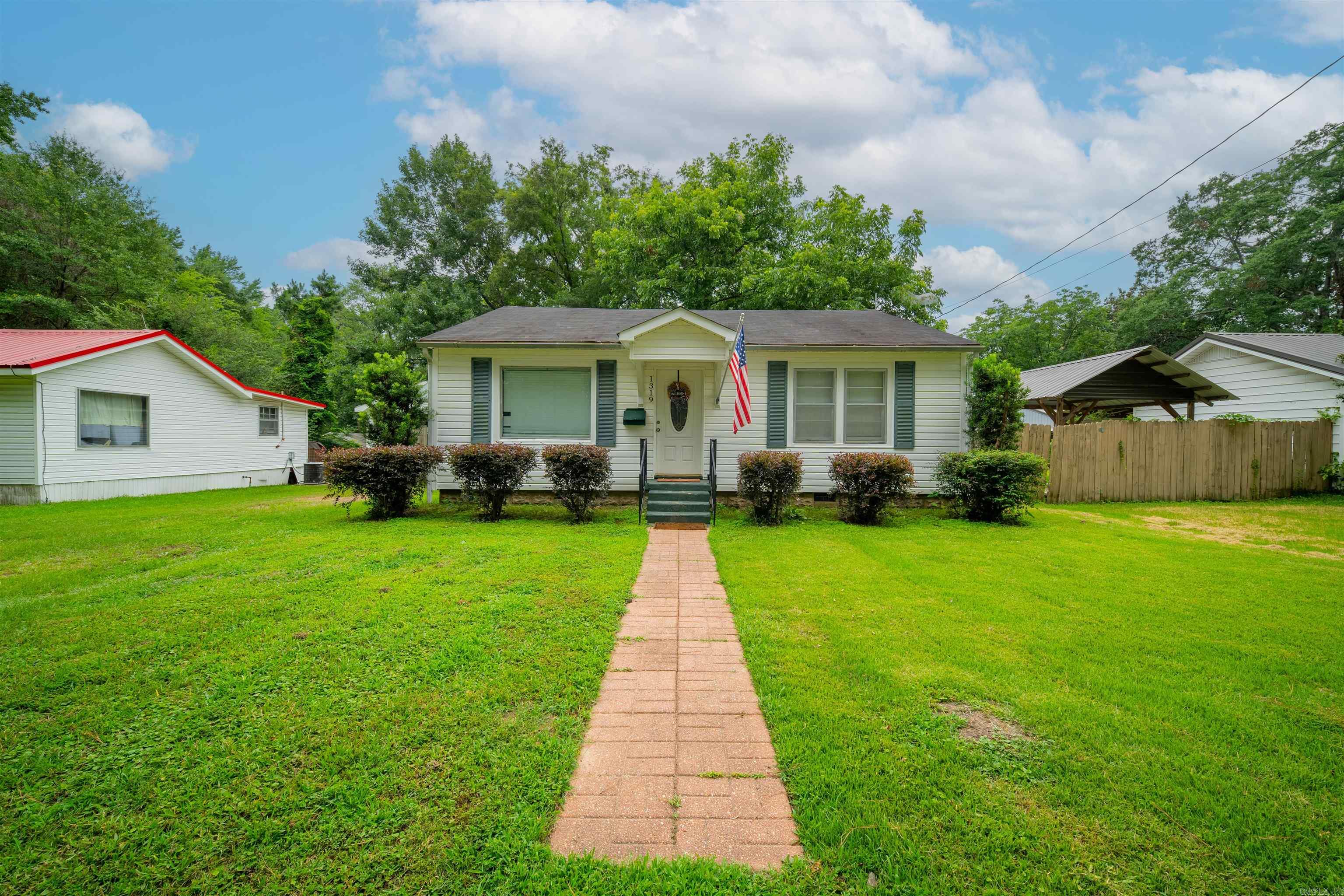 1319 Copeland Street Camden, AR 71701