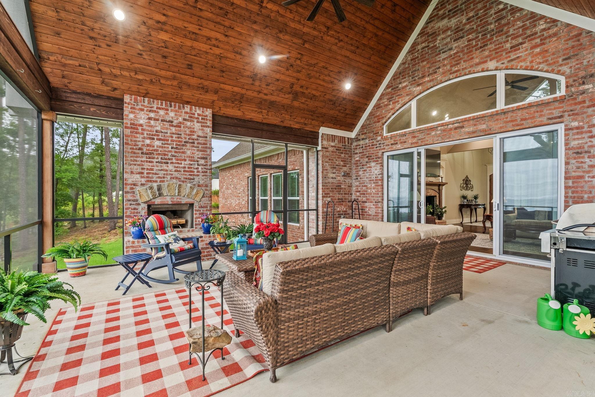 120 Northview  Conway, AR