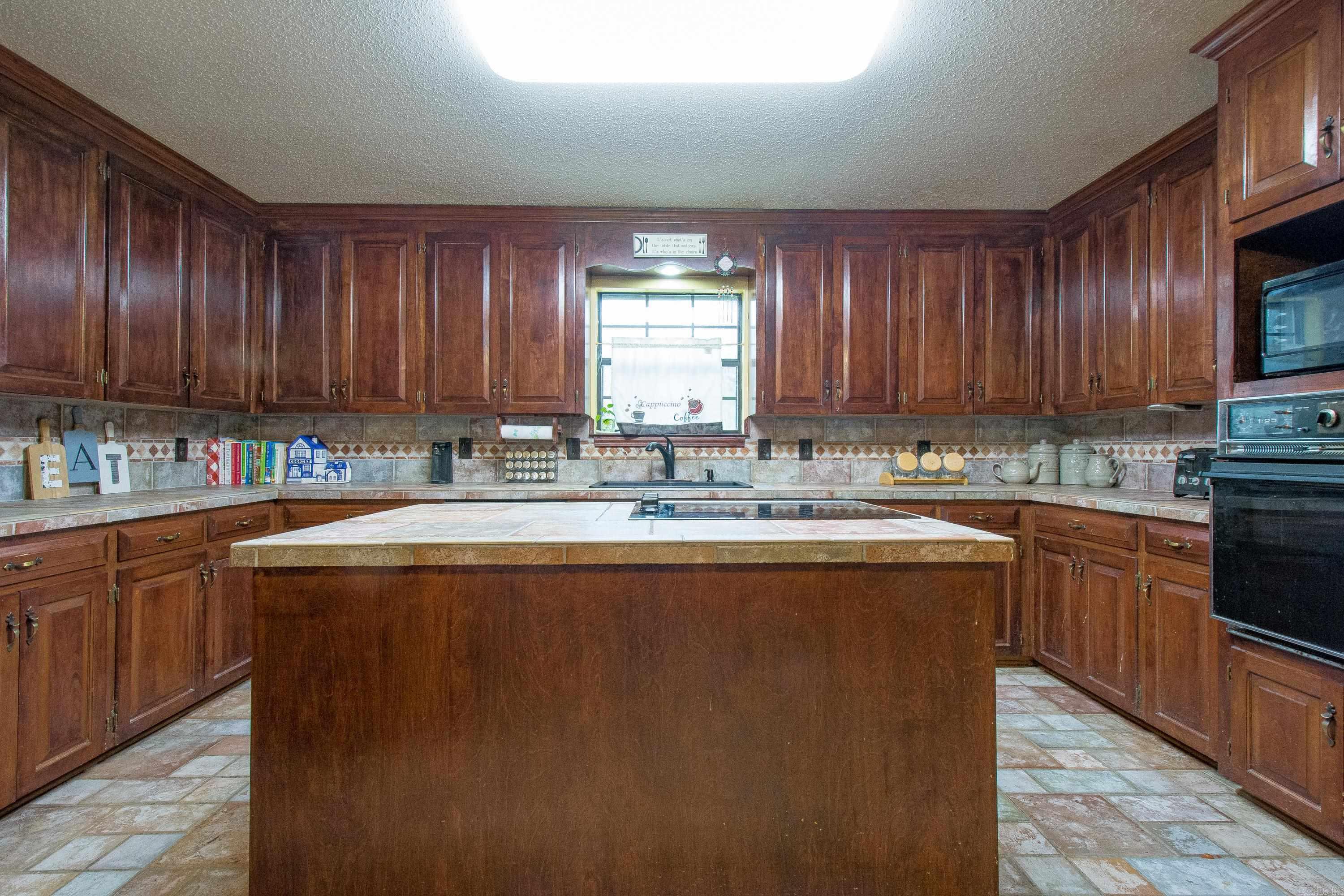 8 Parkview Drive  Bryant, AR