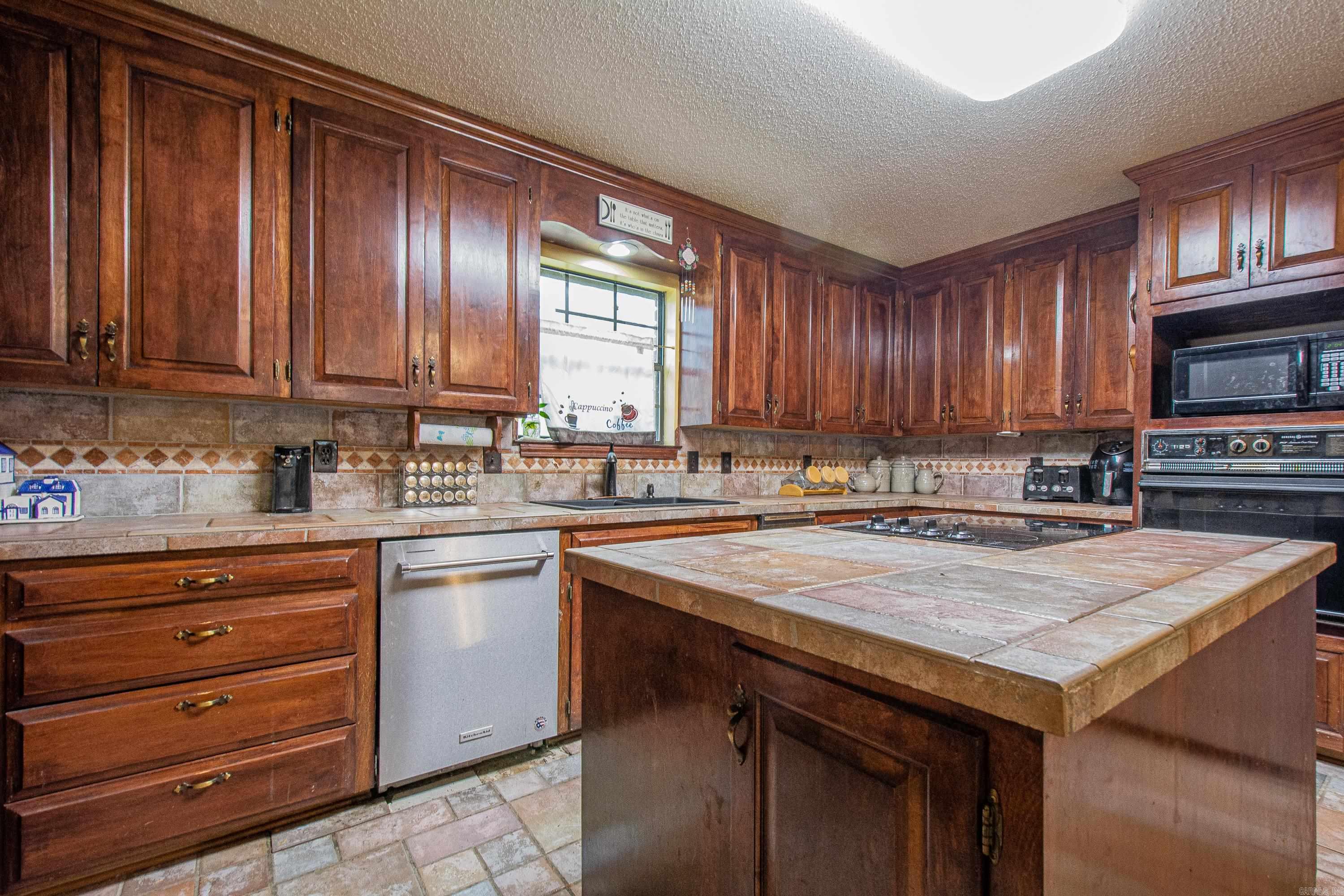 8 Parkview Drive  Bryant, AR