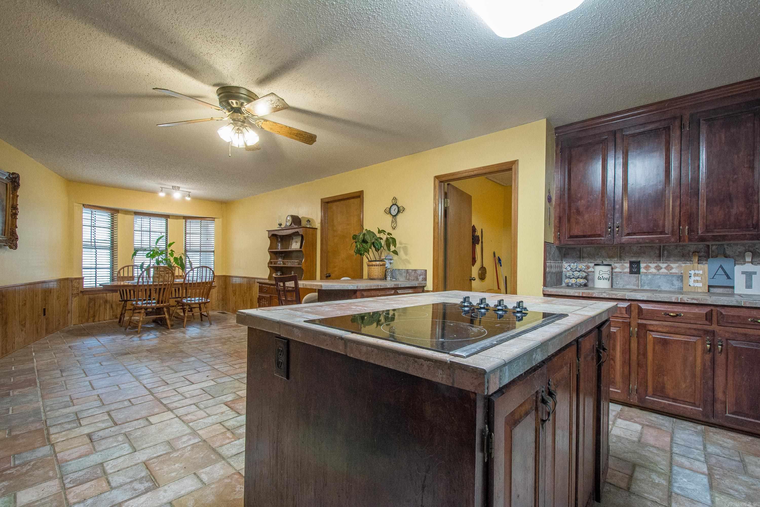 8 Parkview Drive  Bryant, AR