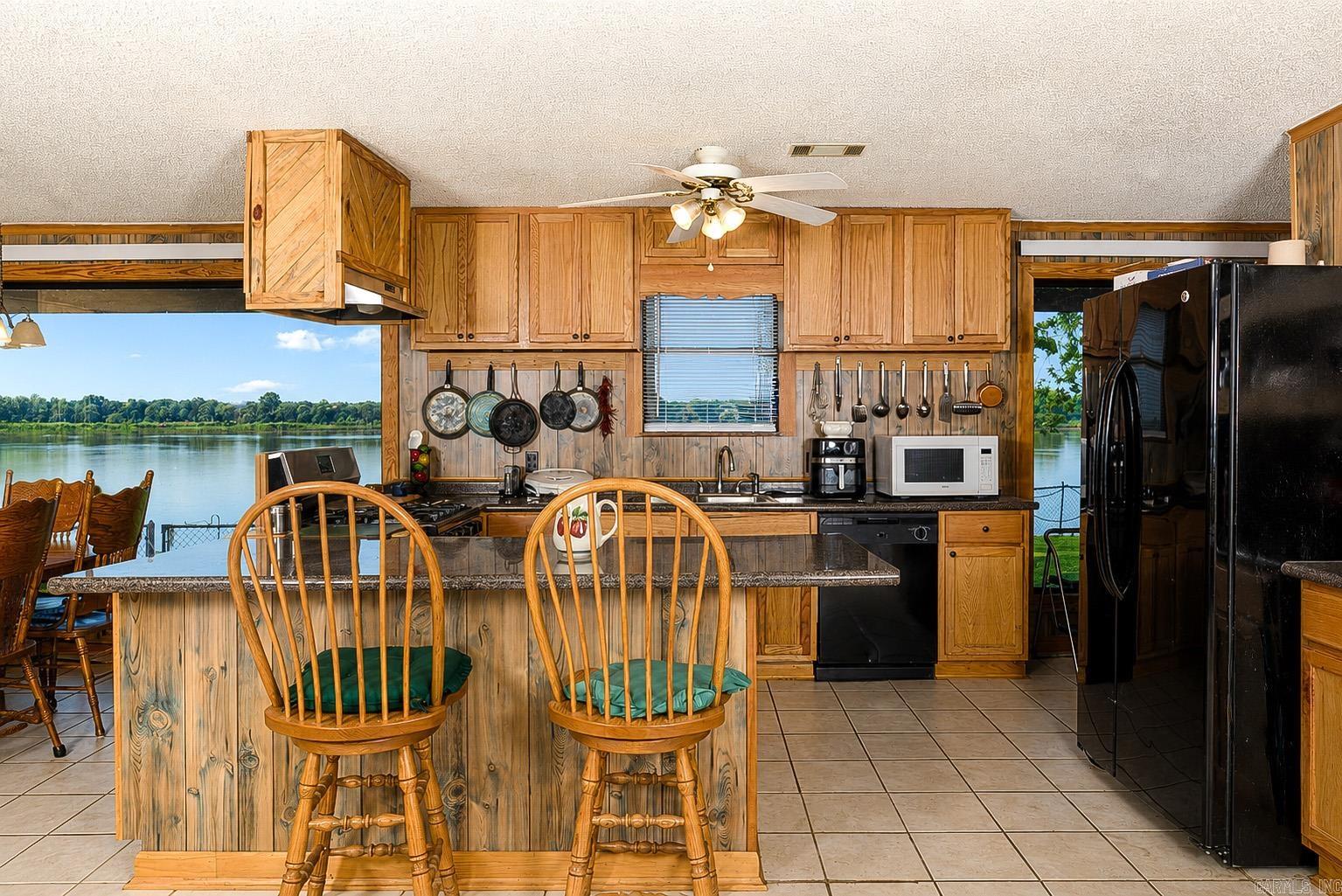 9106 E Swan Lake RD  Altheimer, AR