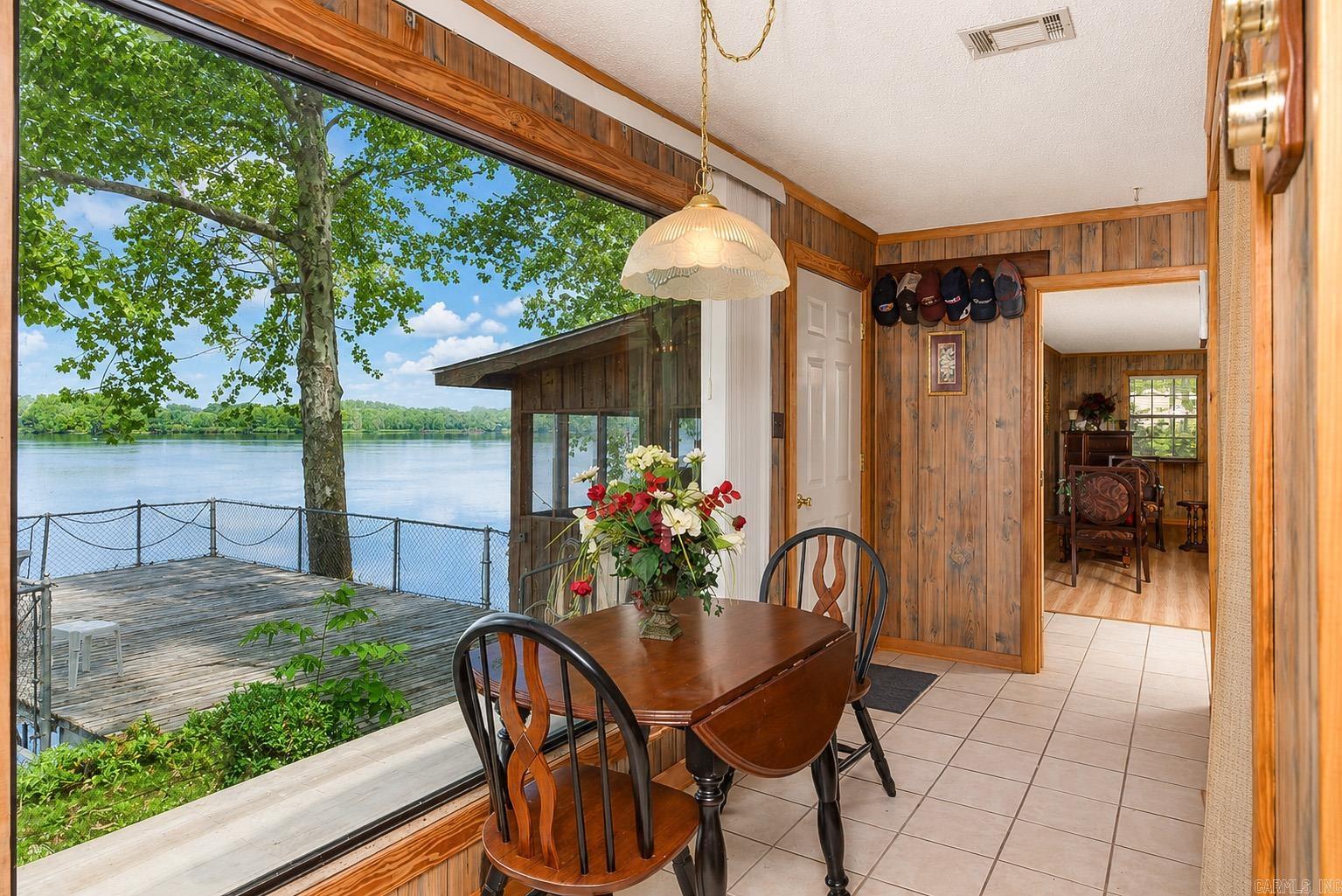 9106 E Swan Lake RD  Altheimer, AR