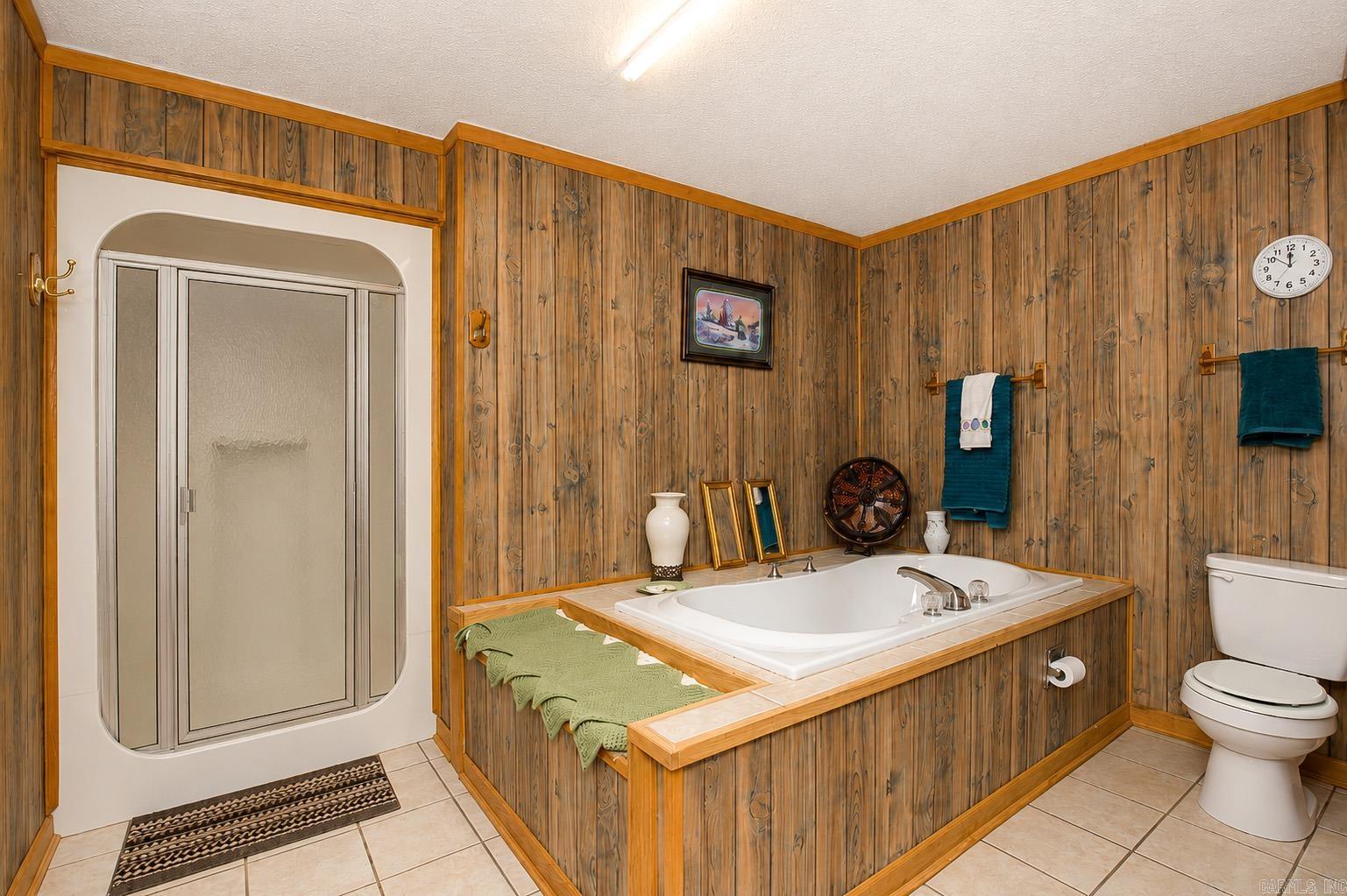 9106 E Swan Lake RD  Altheimer, AR