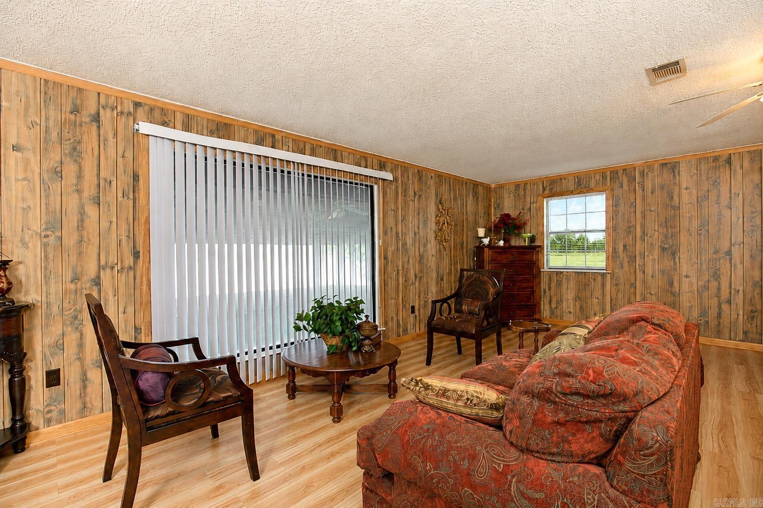 9106 E Swan Lake RD  Altheimer, AR