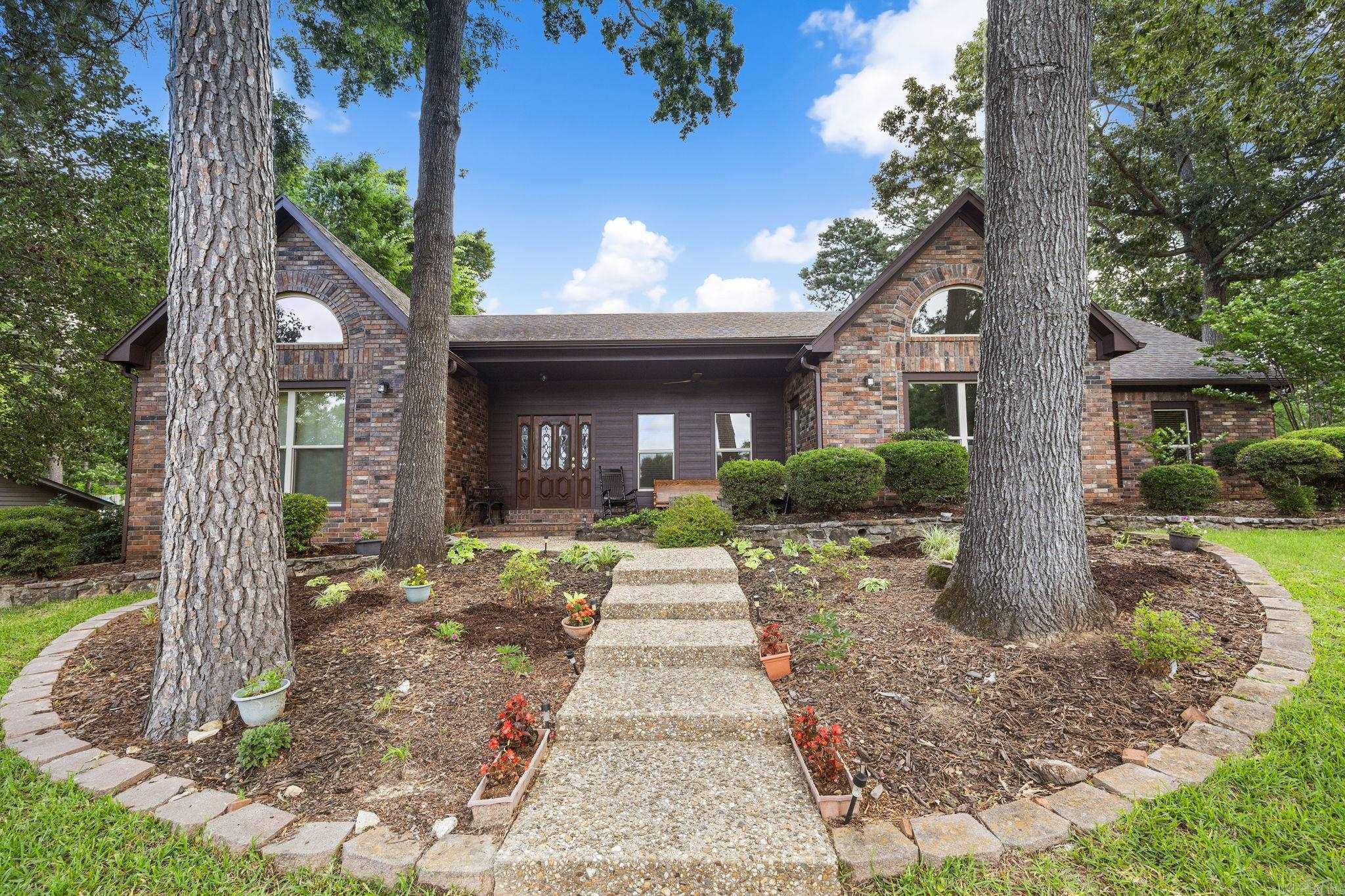 5 Breezewood Cove  Maumelle, AR