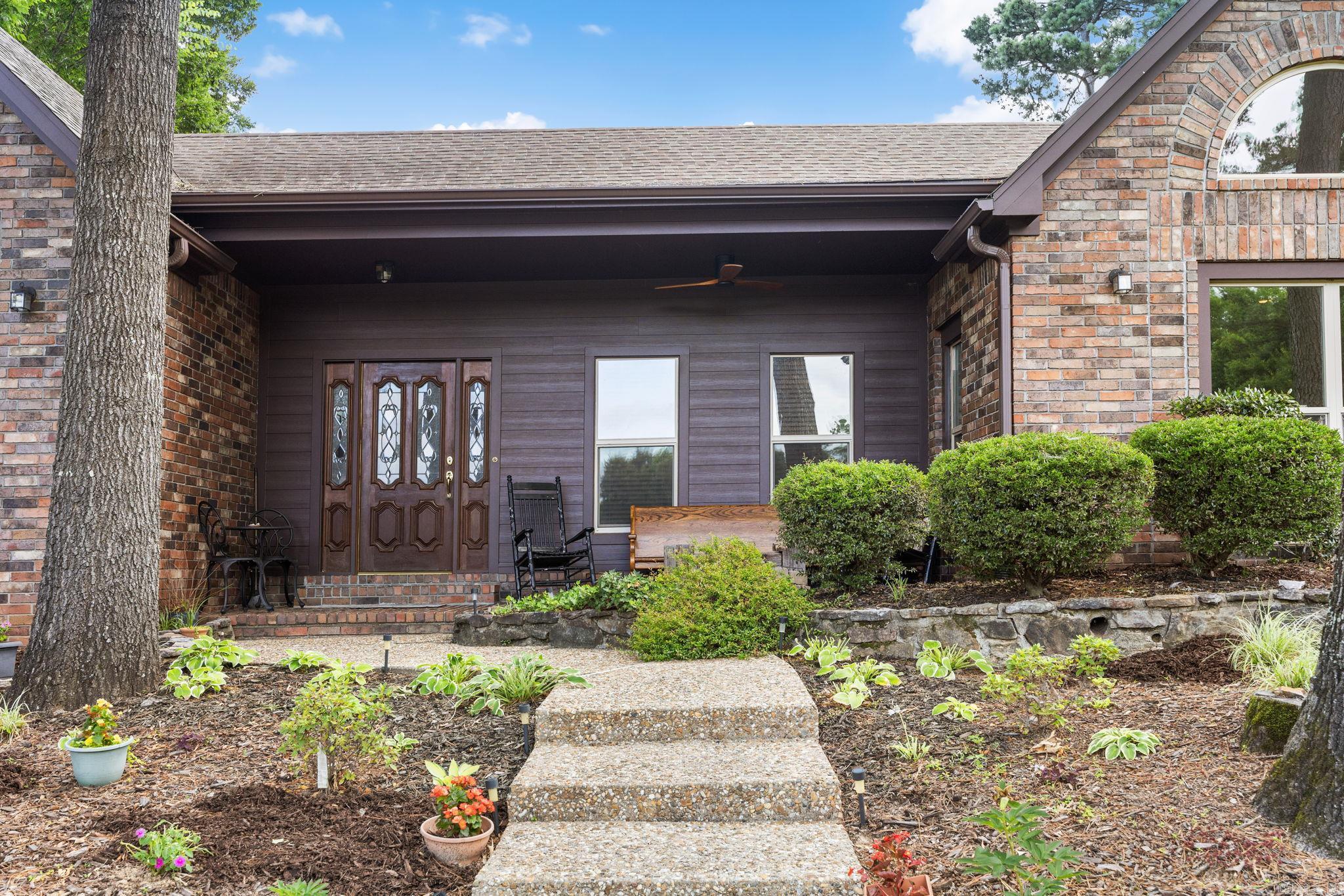 5 Breezewood Cove  Maumelle, AR