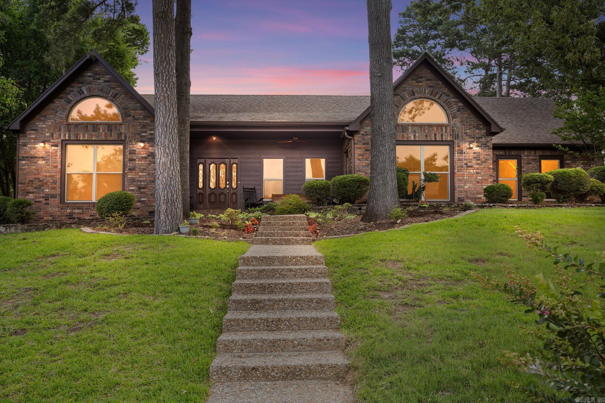 5 Breezewood Cove  Maumelle, AR