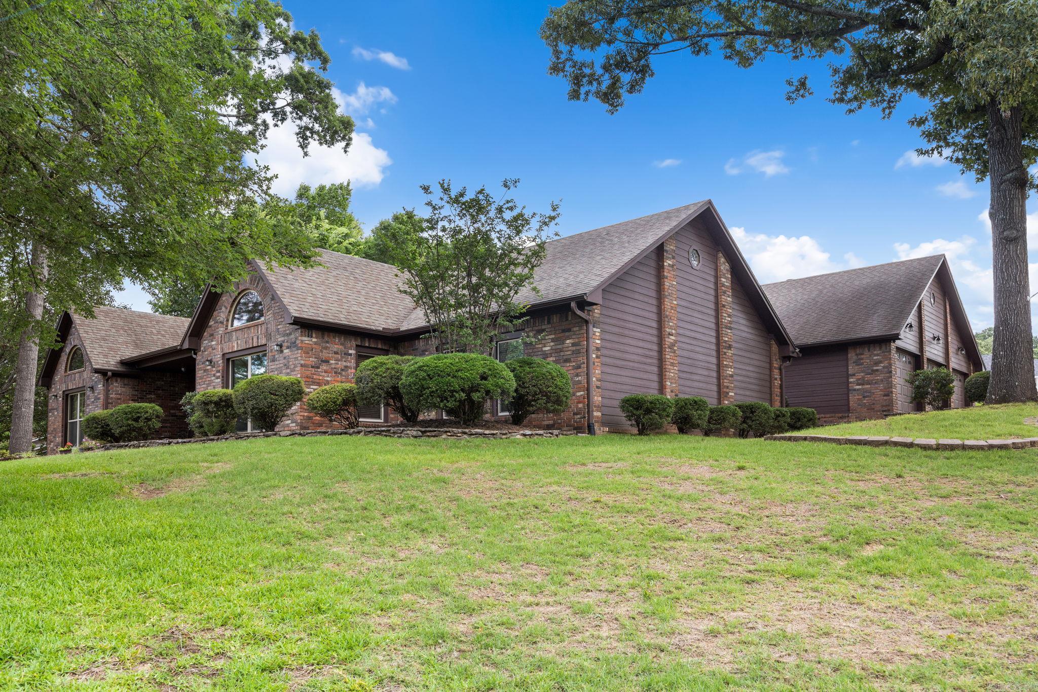 5 Breezewood Cove  Maumelle, AR