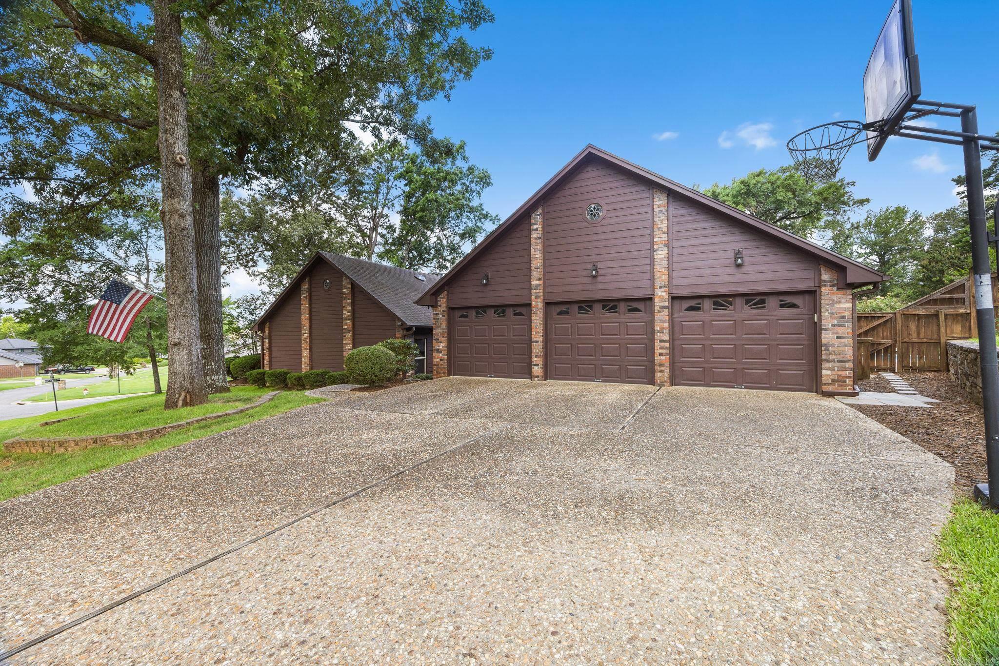 5 Breezewood Cove  Maumelle, AR
