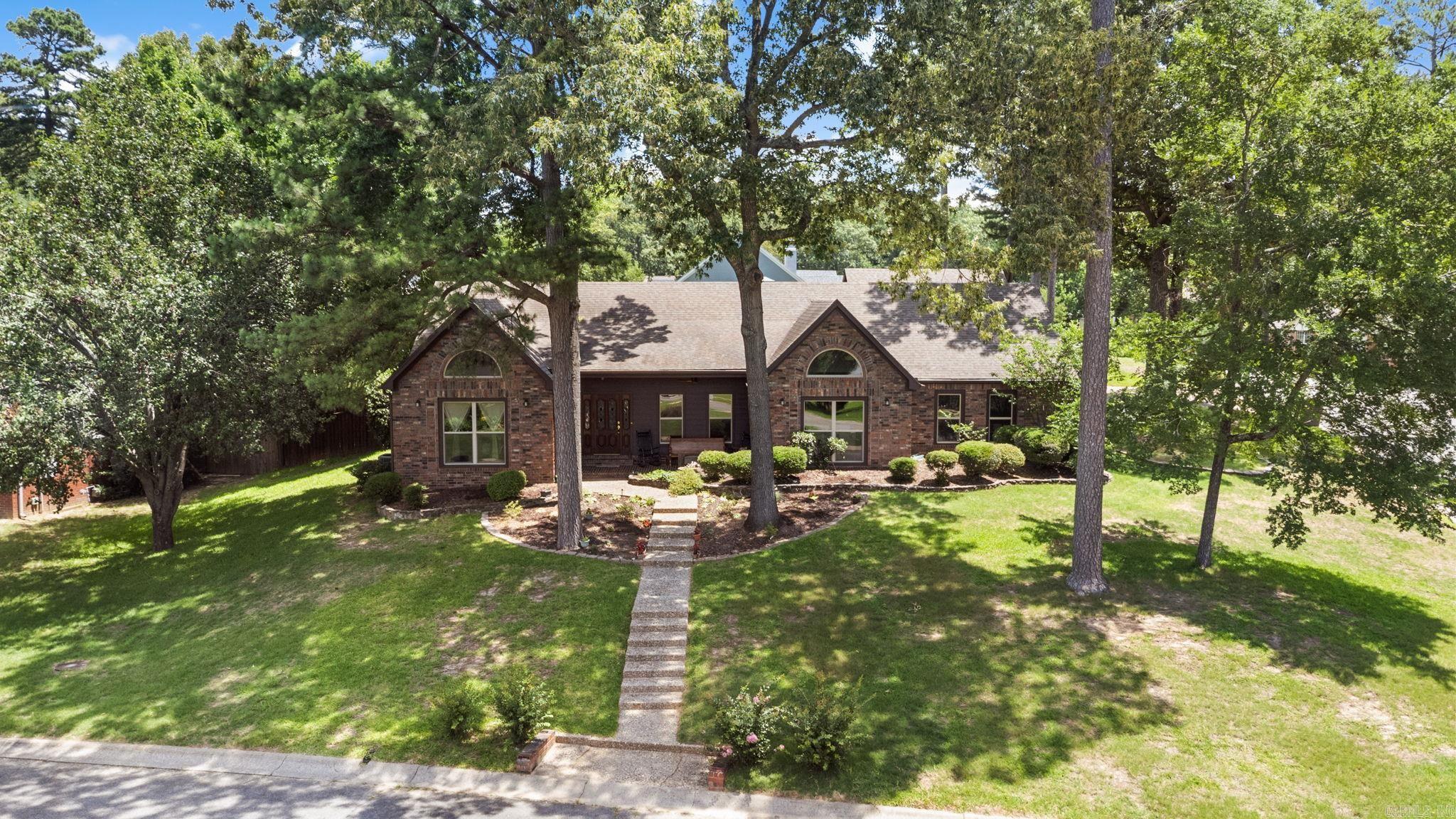 5 Breezewood Cove  Maumelle, AR