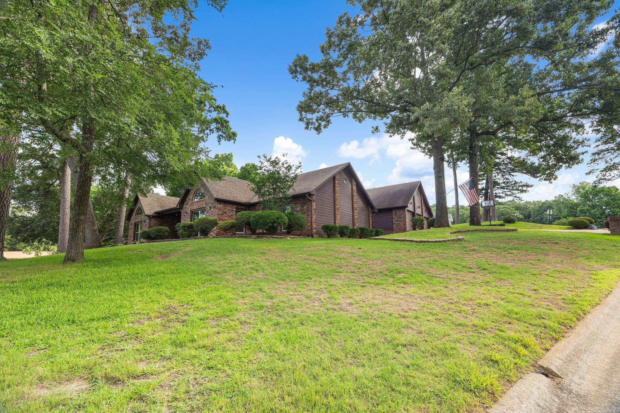 5 Breezewood Cove  Maumelle, AR