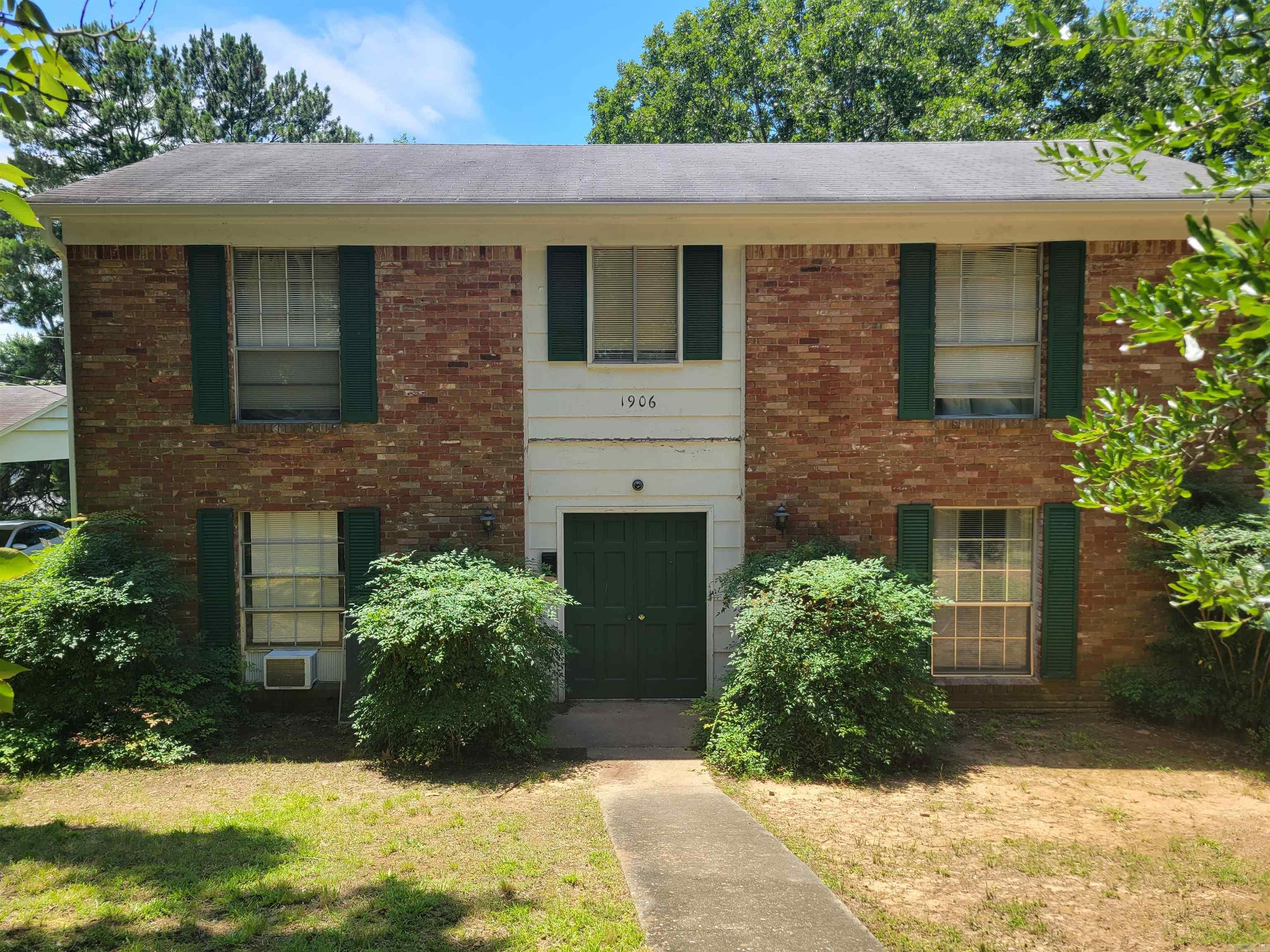 1906 Brownwood  Little Rock, AR
