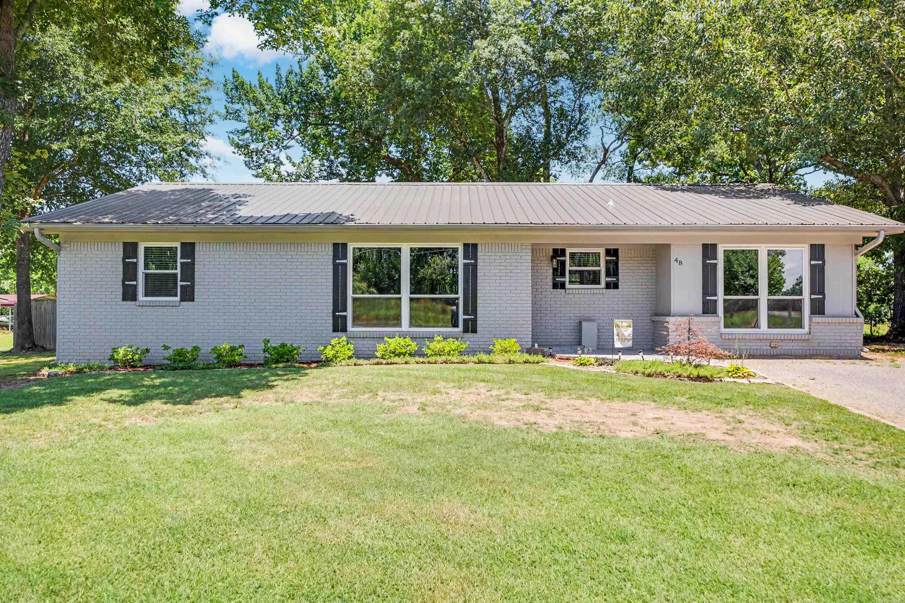 48 E Main  Greenbrier, AR