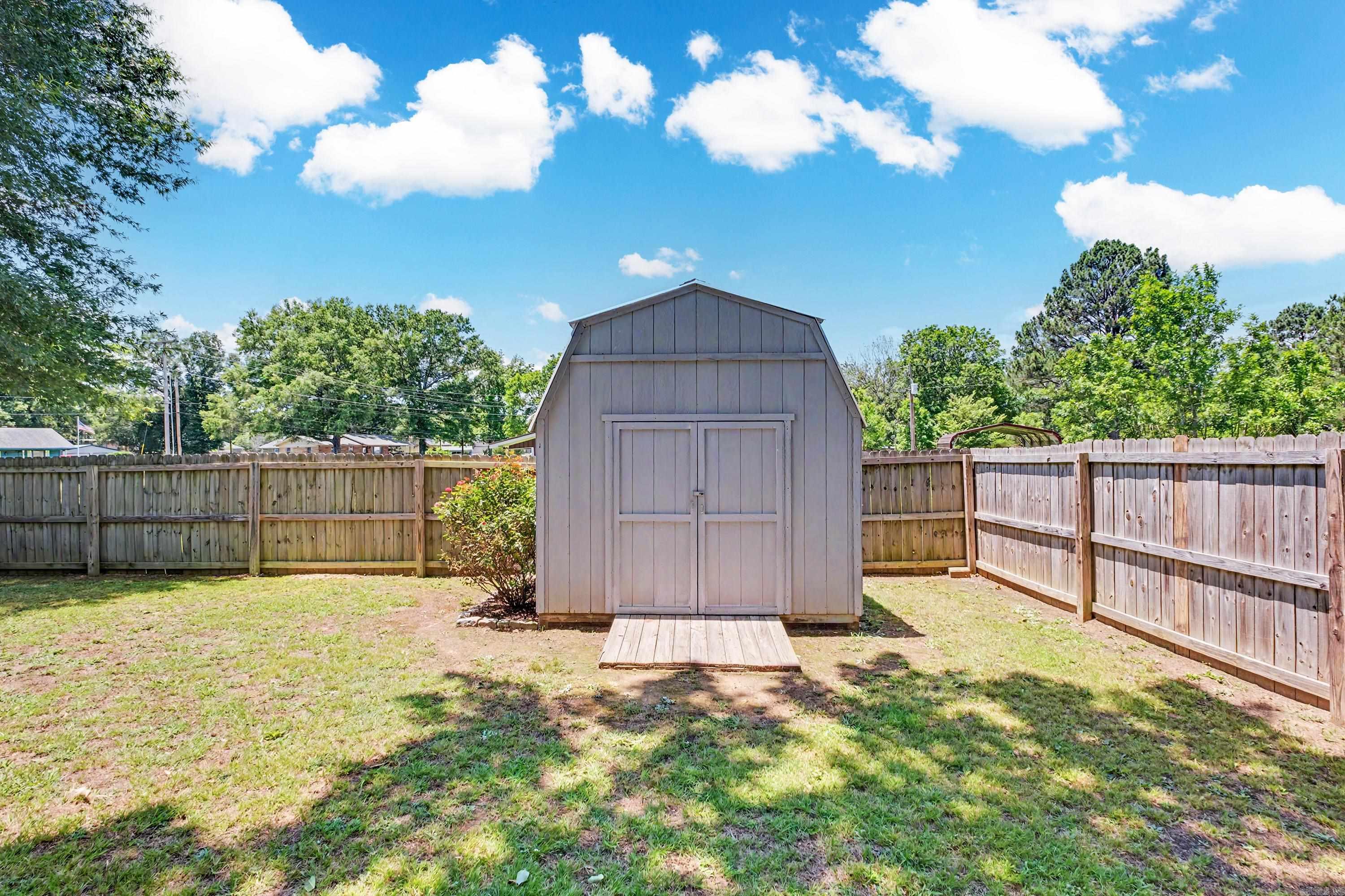 48 E Main  Greenbrier, AR