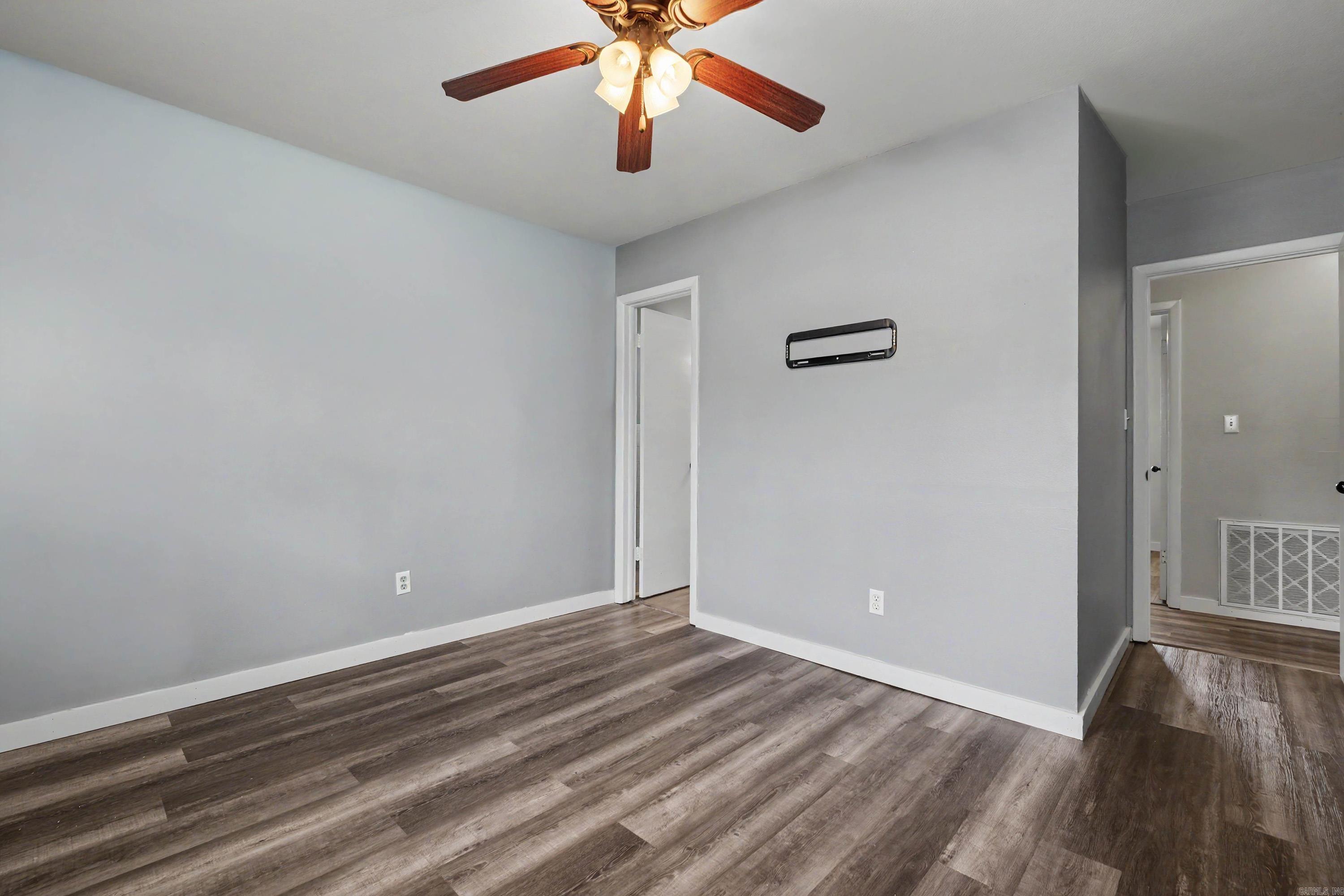 48 E Main  Greenbrier, AR