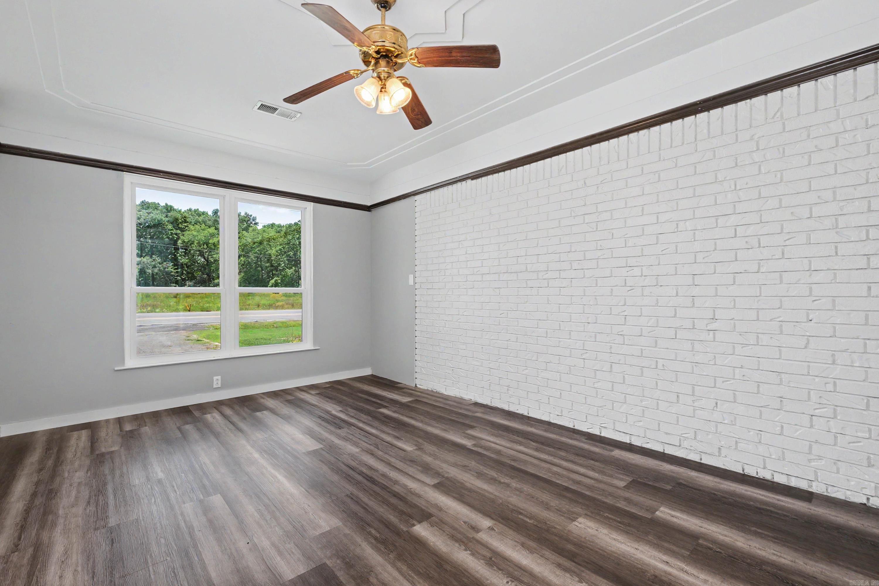 48 E Main  Greenbrier, AR