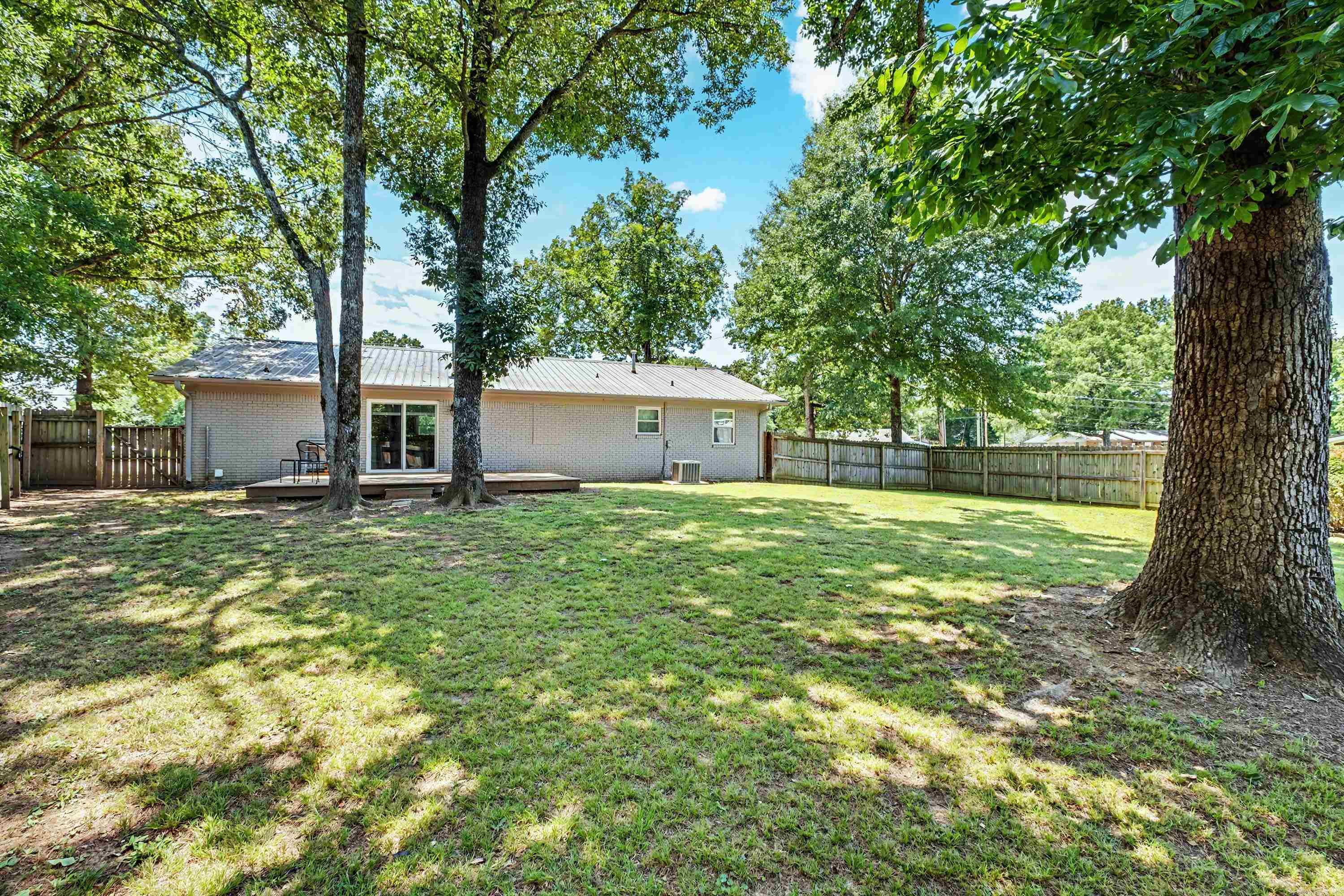 48 E Main  Greenbrier, AR