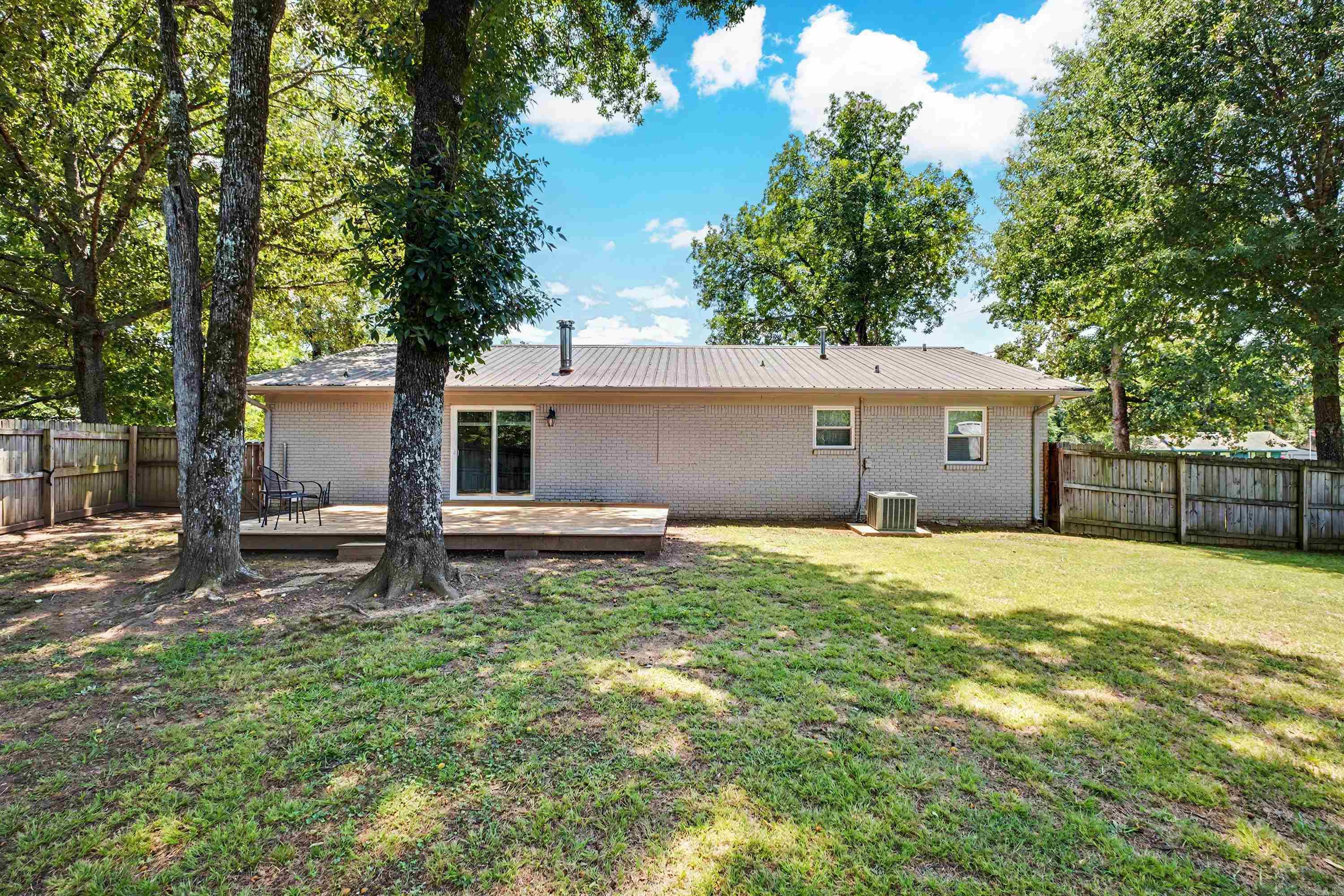 48 E Main  Greenbrier, AR