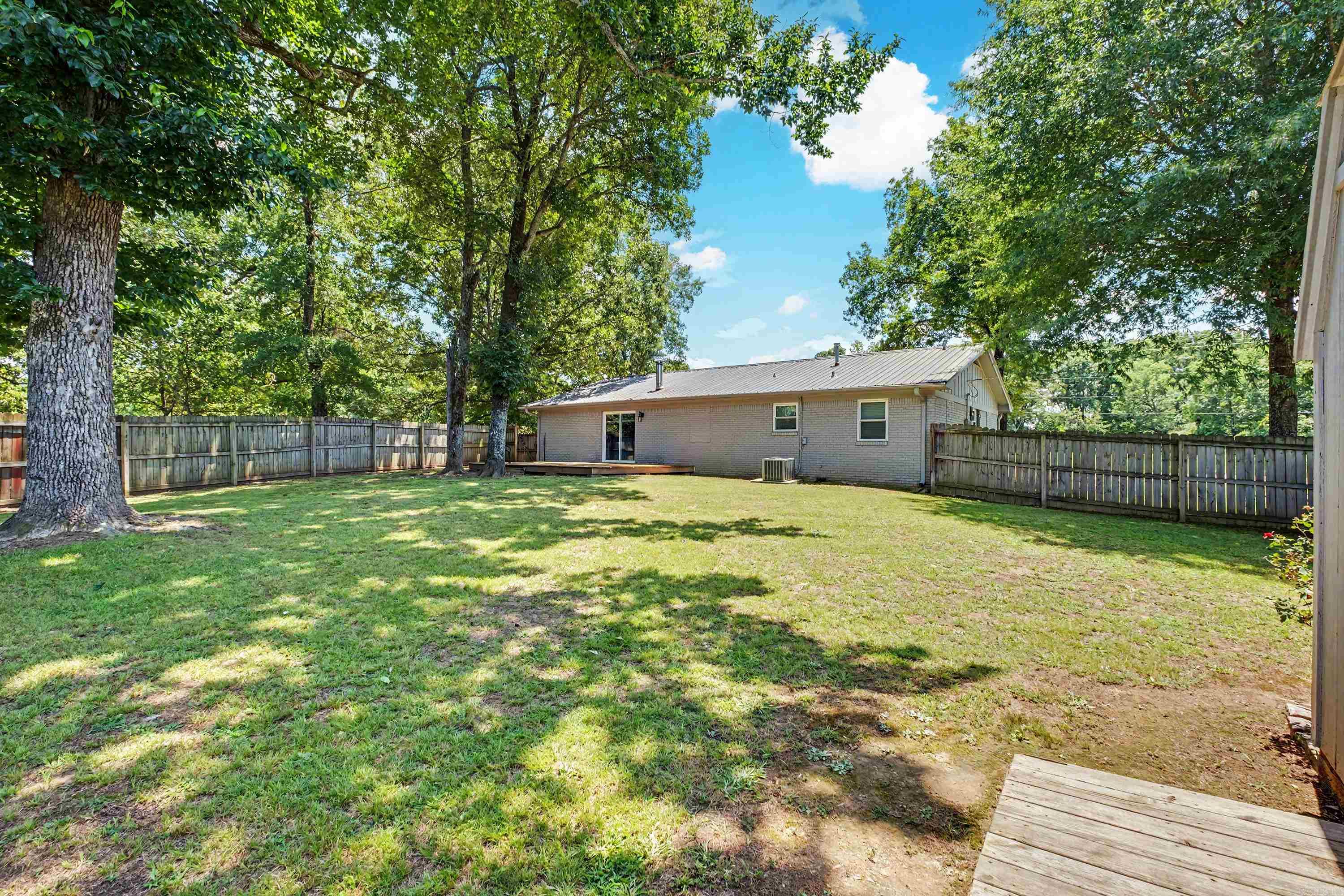 48 E Main  Greenbrier, AR