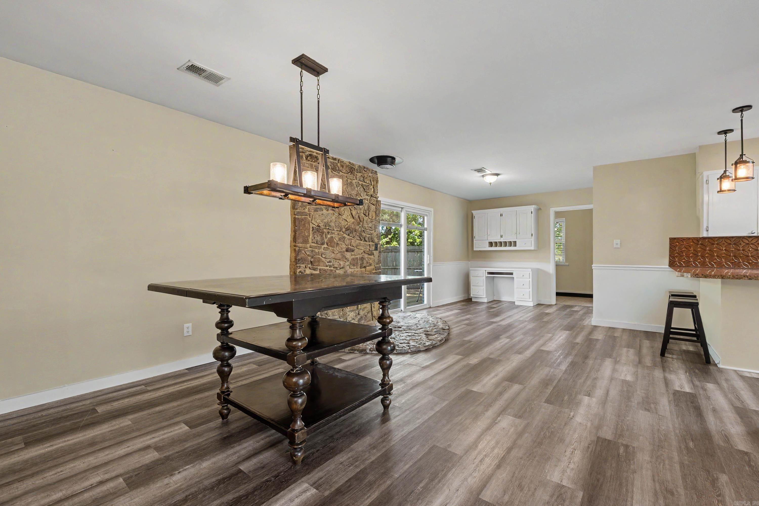 48 E Main  Greenbrier, AR