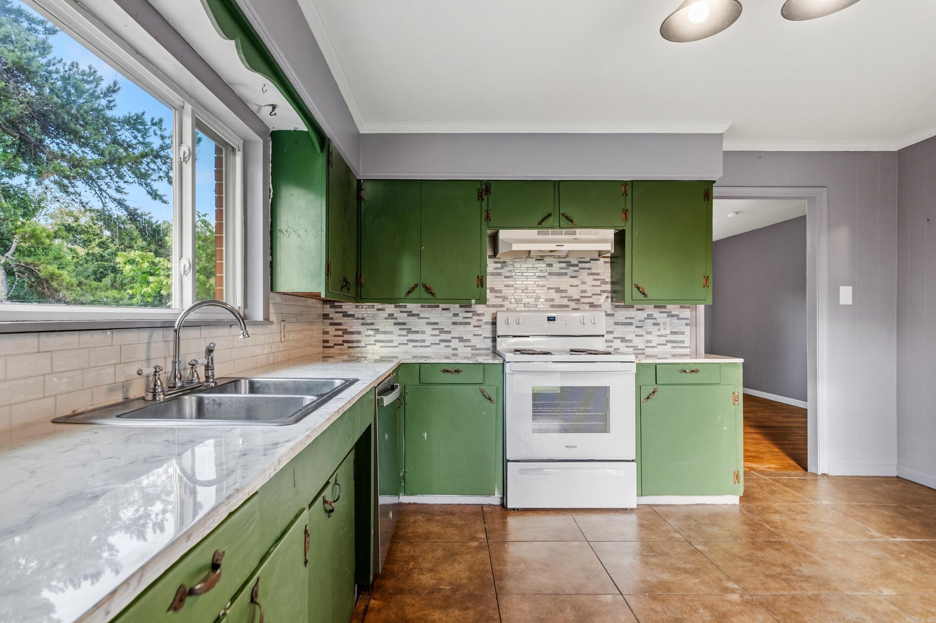 519 Hollywood  Hot Springs, AR