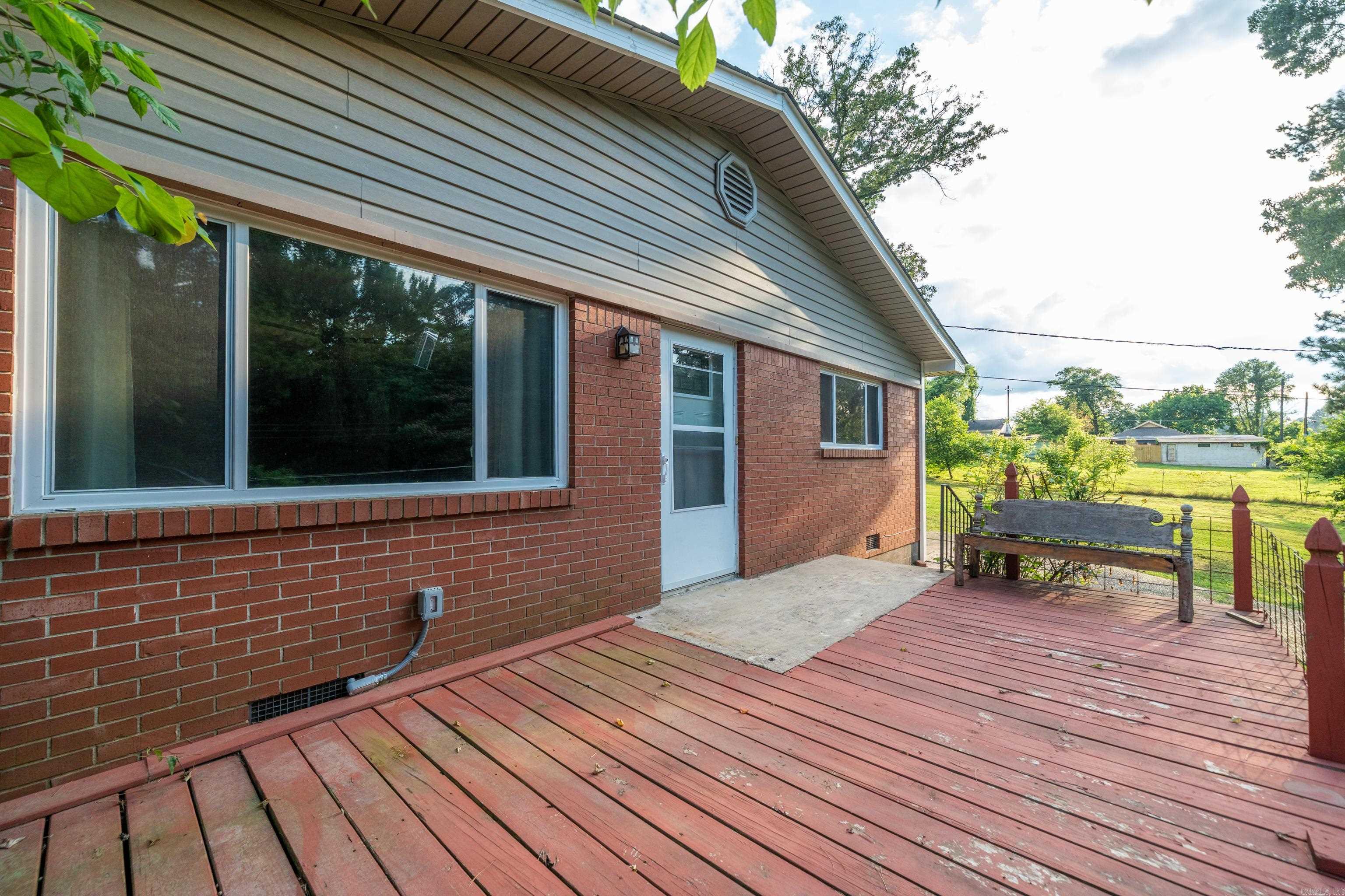 519 Hollywood  Hot Springs, AR