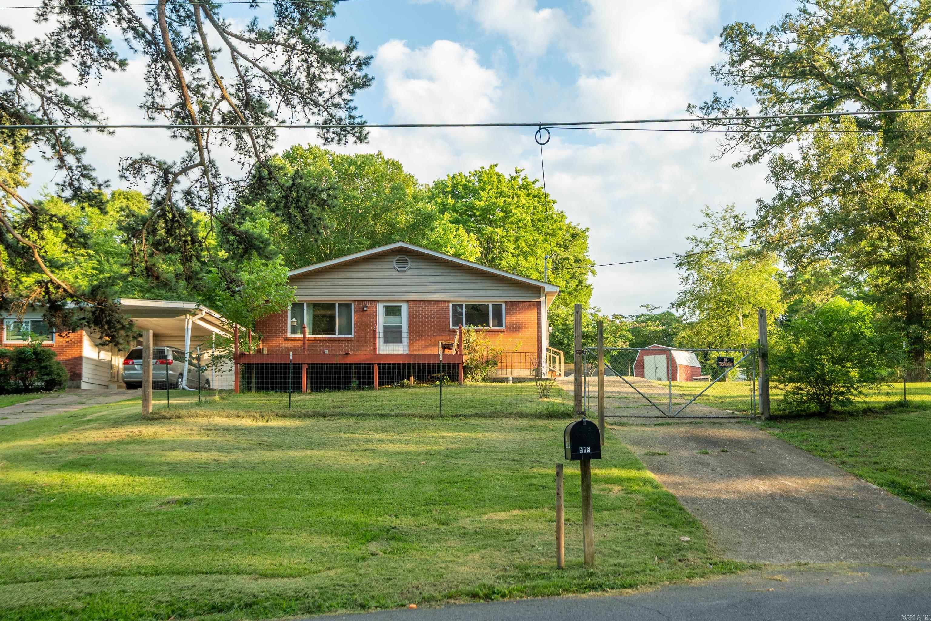 519 Hollywood  Hot Springs, AR