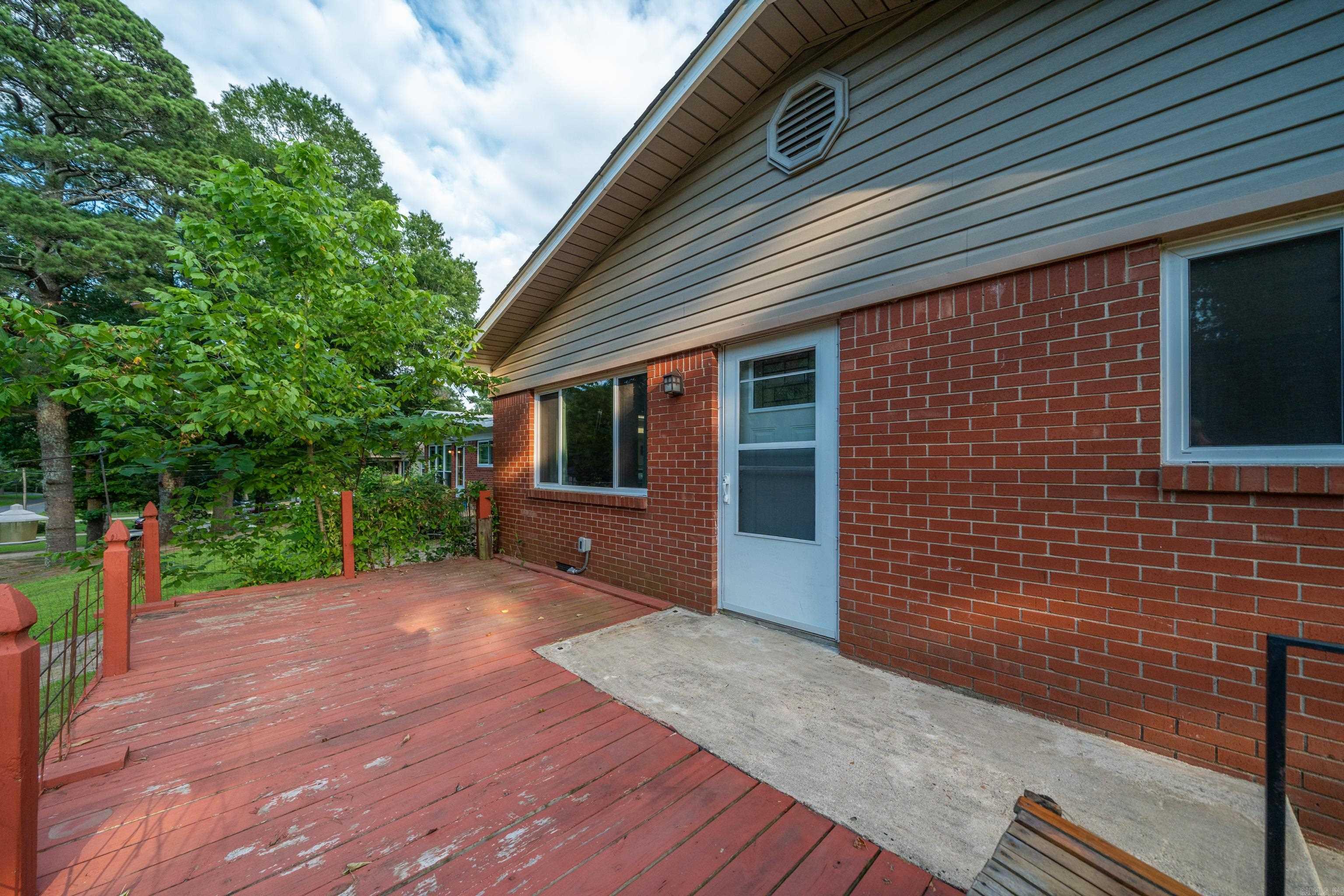 519 Hollywood  Hot Springs, AR