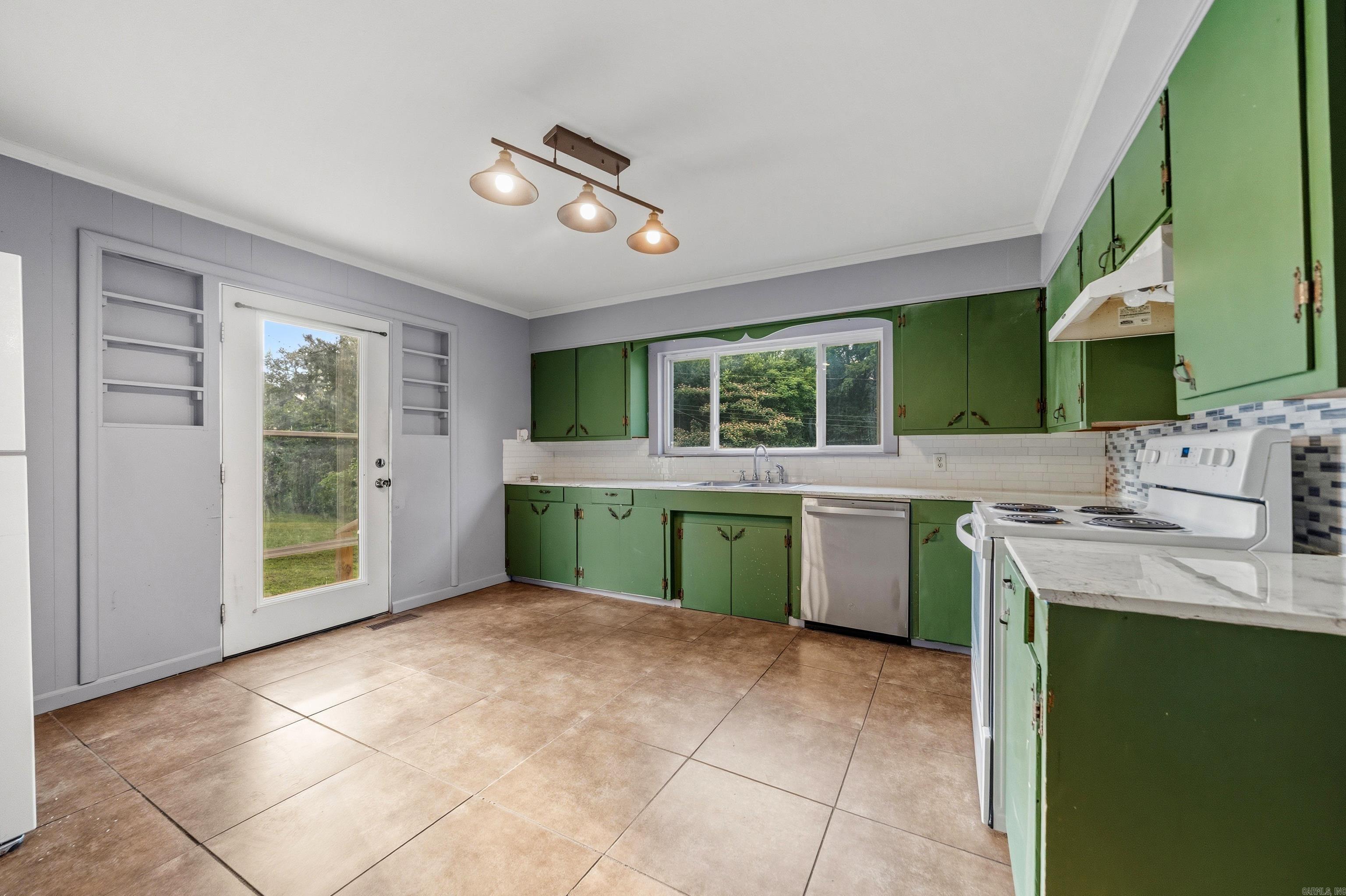 519 Hollywood  Hot Springs, AR