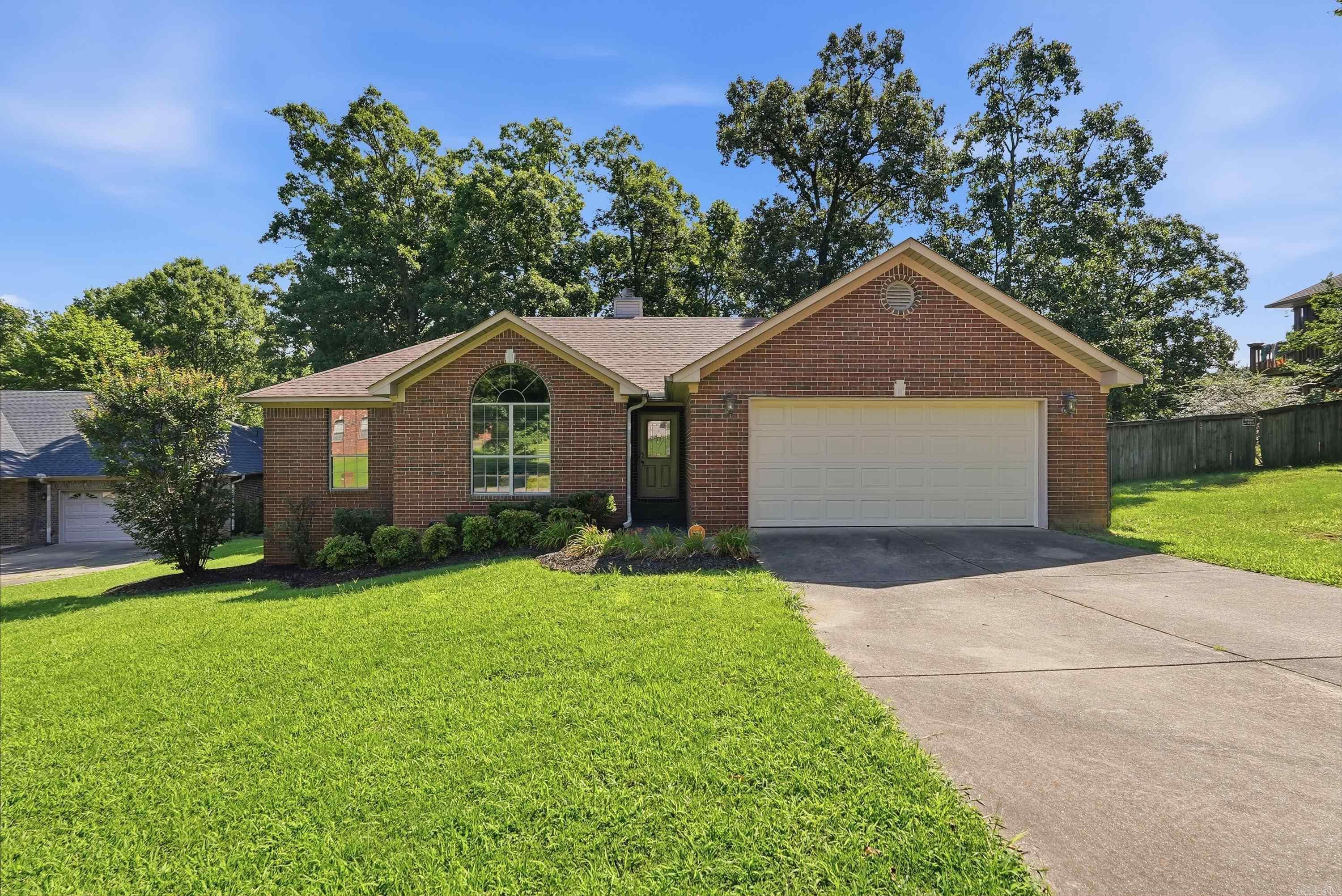 28 Hudson Bay  Maumelle, AR
