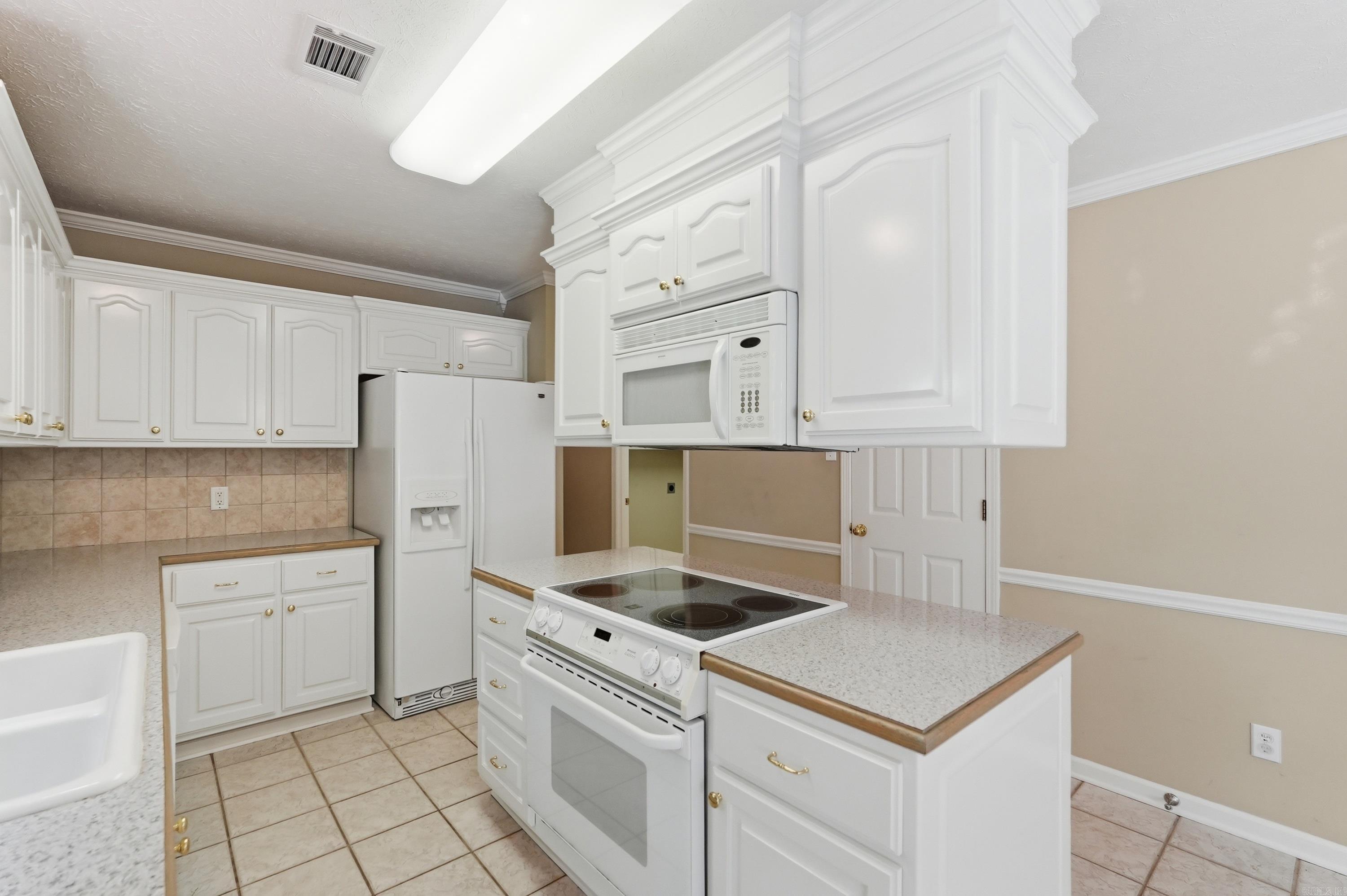 28 Hudson Bay  Maumelle, AR