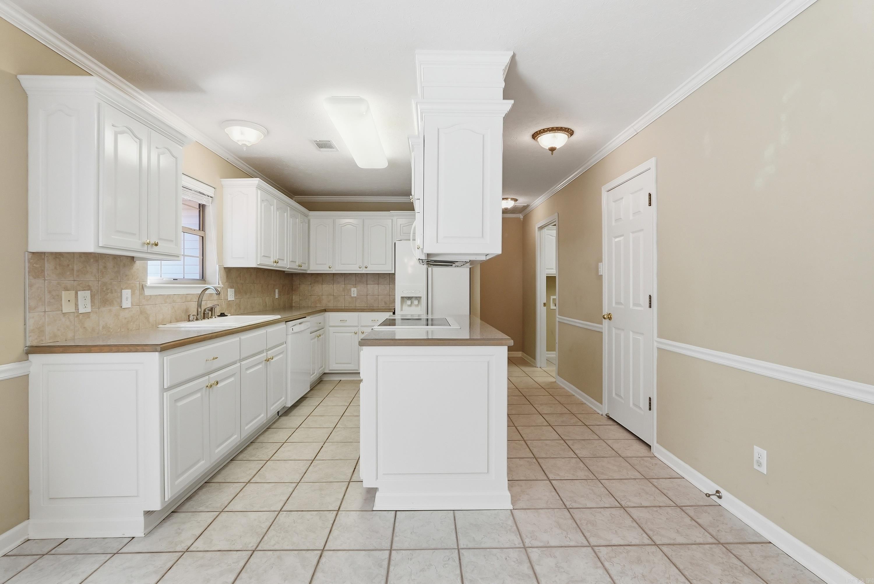 28 Hudson Bay  Maumelle, AR