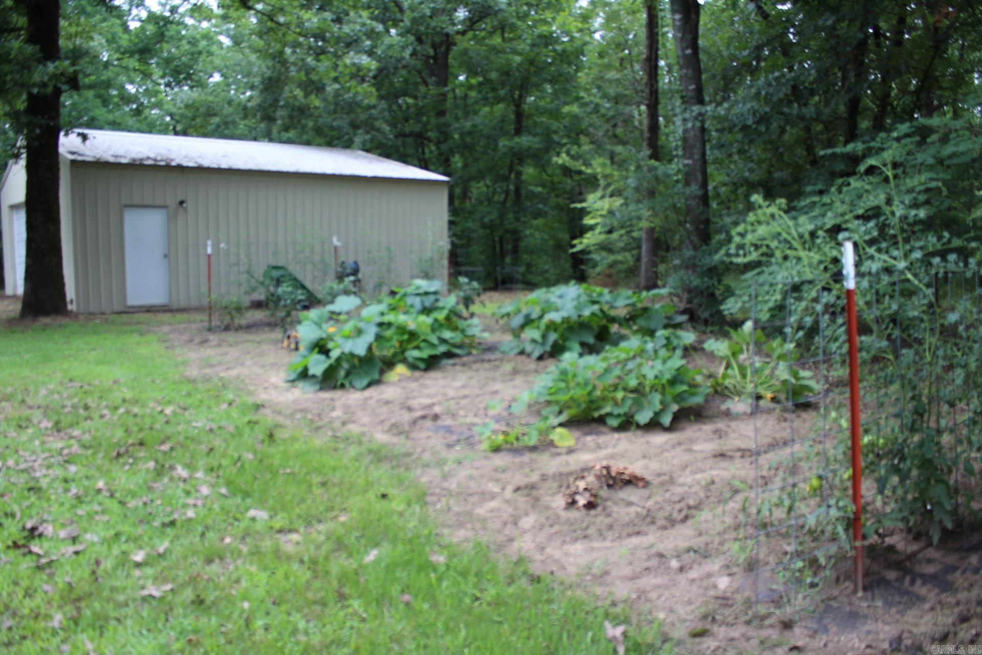 1924 Mt. Pleasant Dr.  Nashville, AR