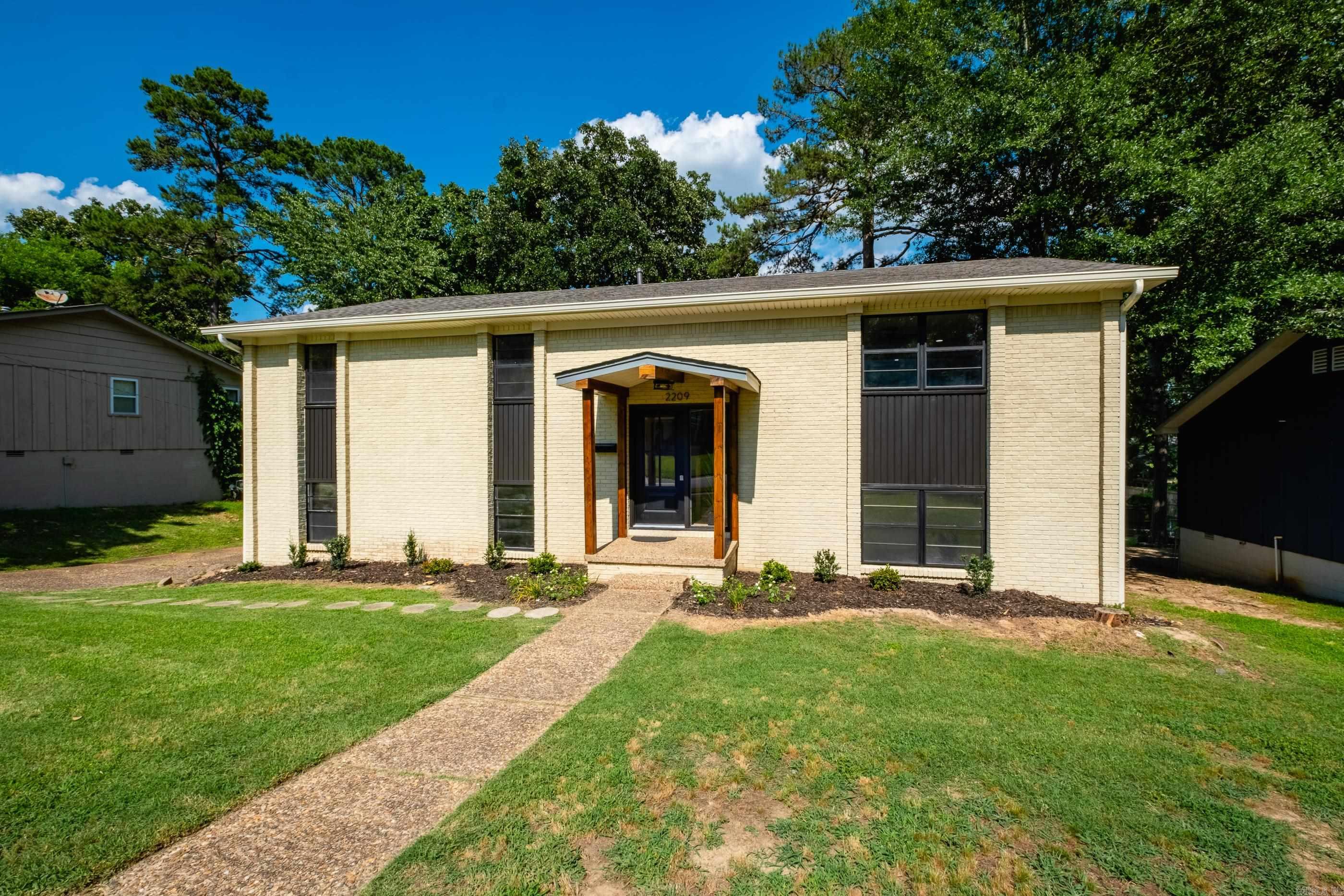 2209 Breckenridge  Little Rock, AR