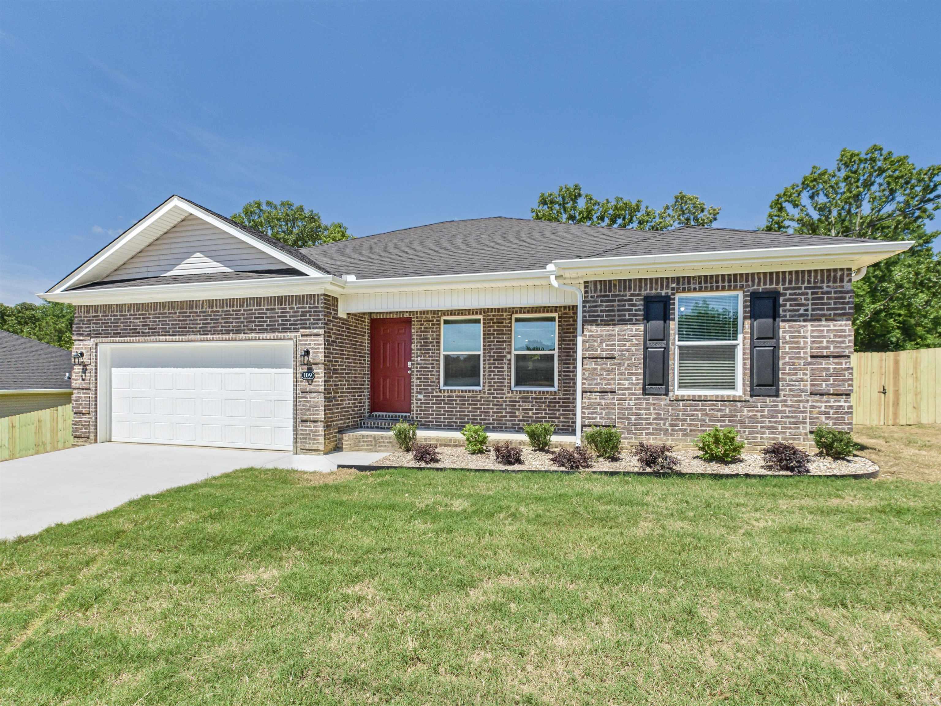 109 Coal Mountain Rd.  El Paso, AR