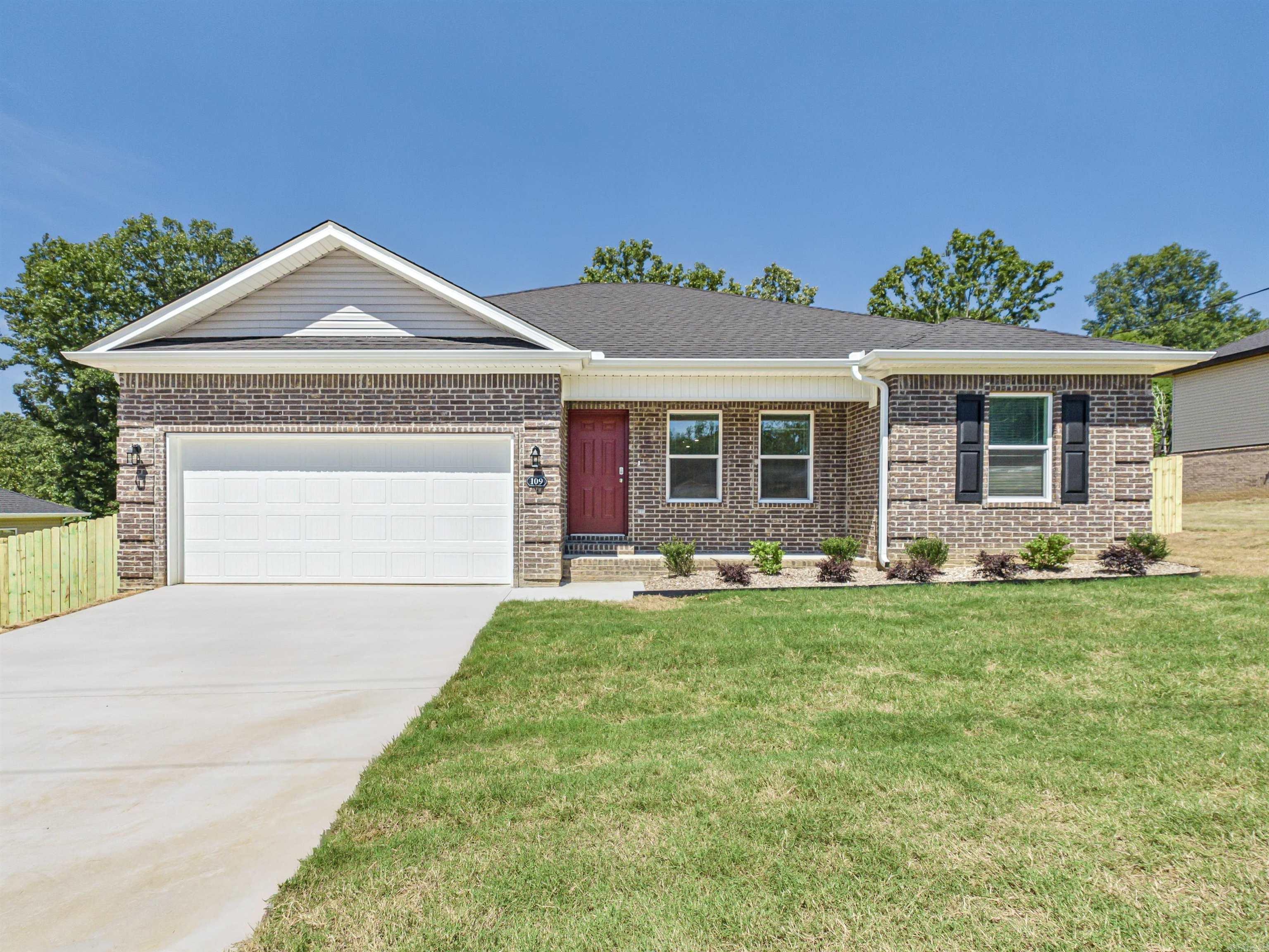 109 Coal Mountain Rd.  El Paso, AR