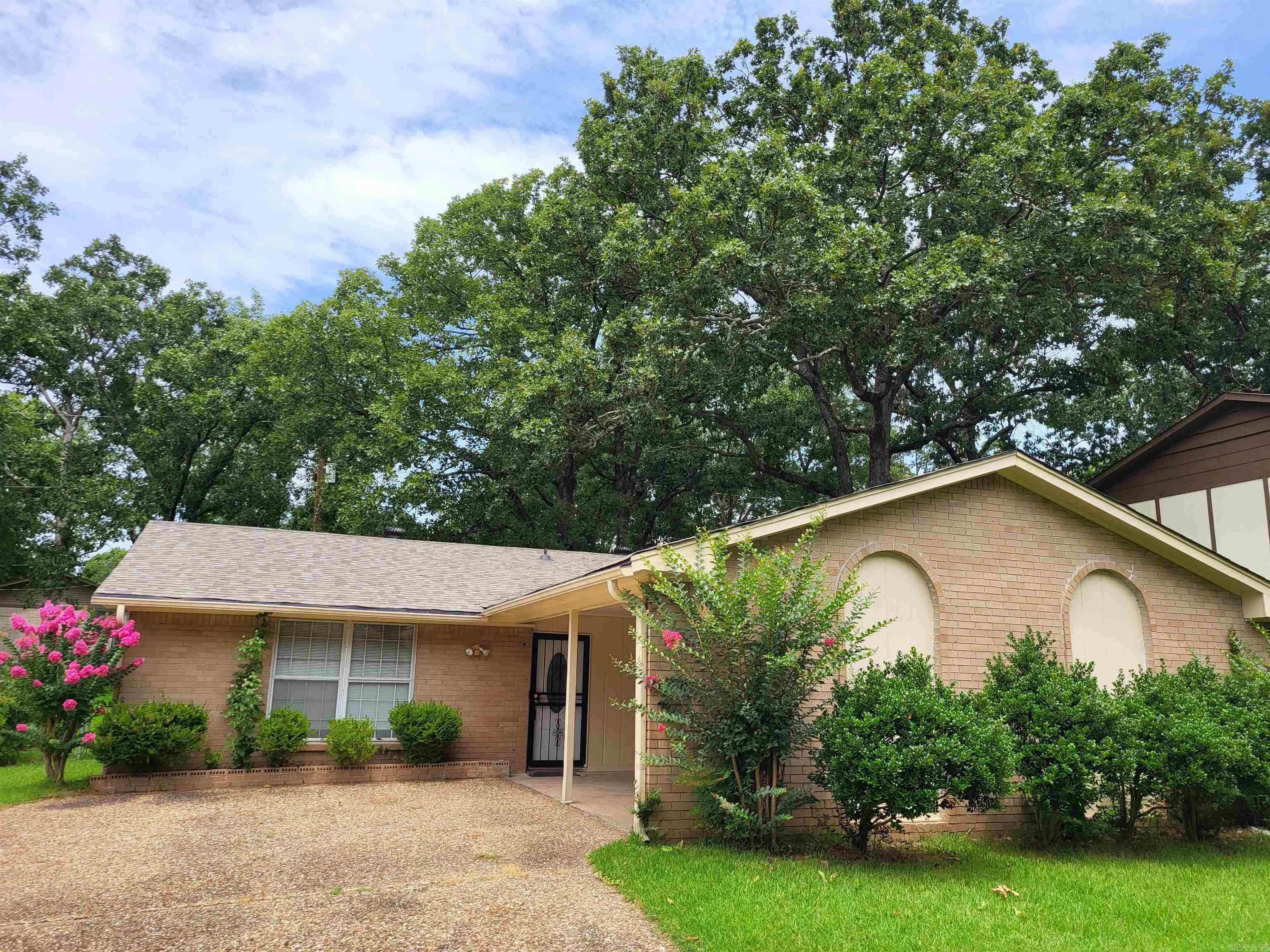 9105  Peach Tree  Sherwood, AR