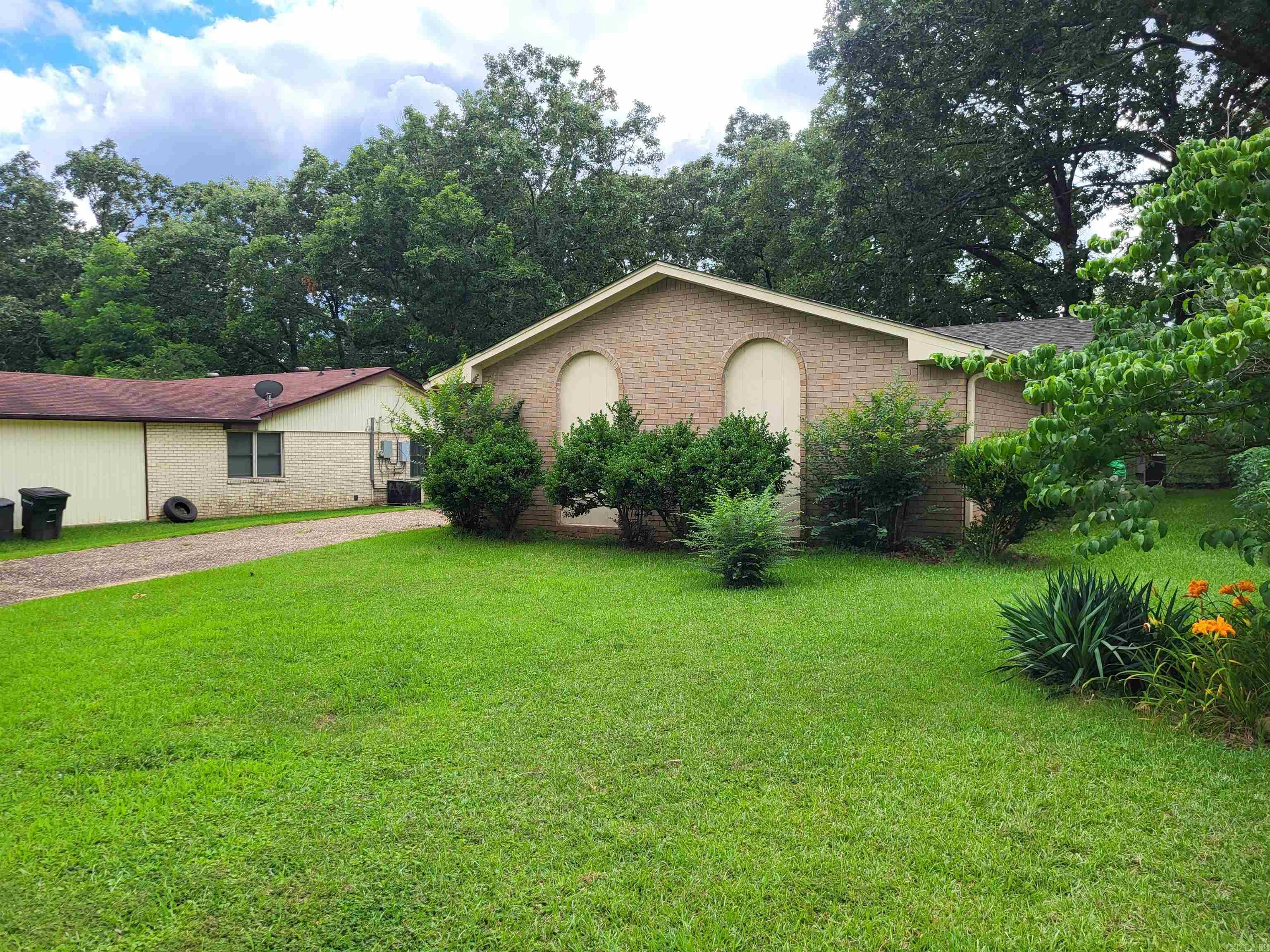 9105 Peach Tree  Sherwood, AR