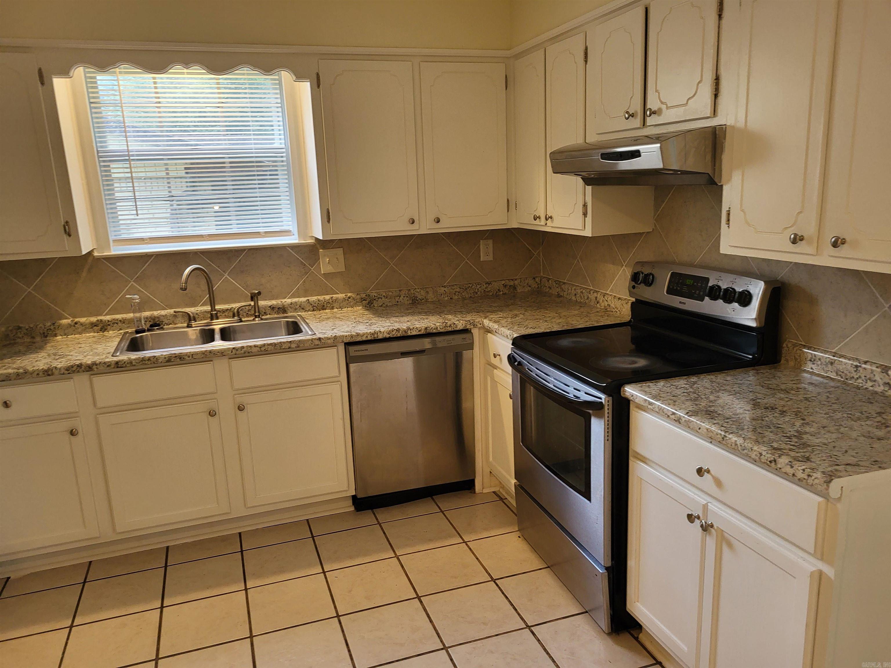 9105 Peach Tree  Sherwood, AR