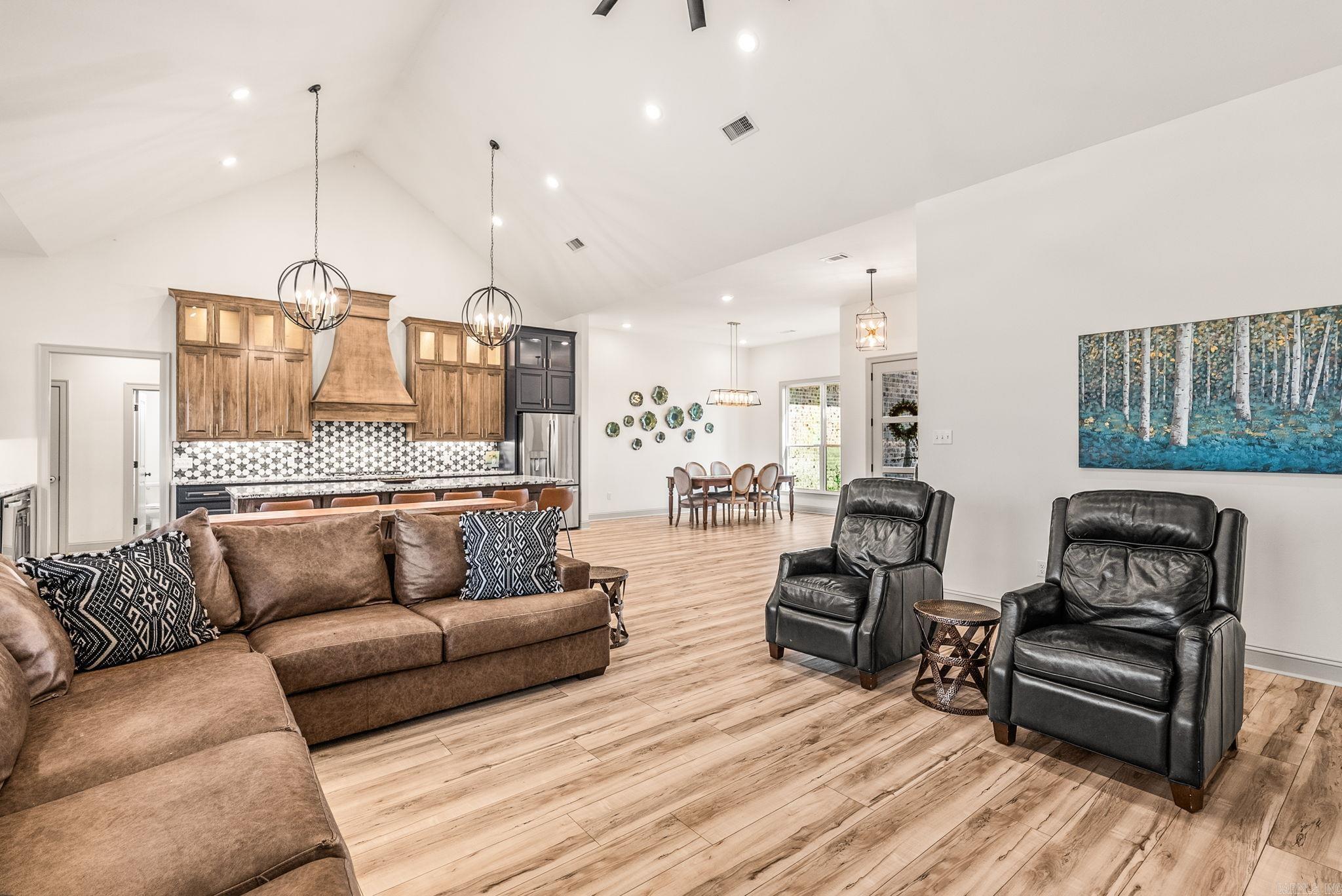 98 Hargrove  Greenbrier, AR