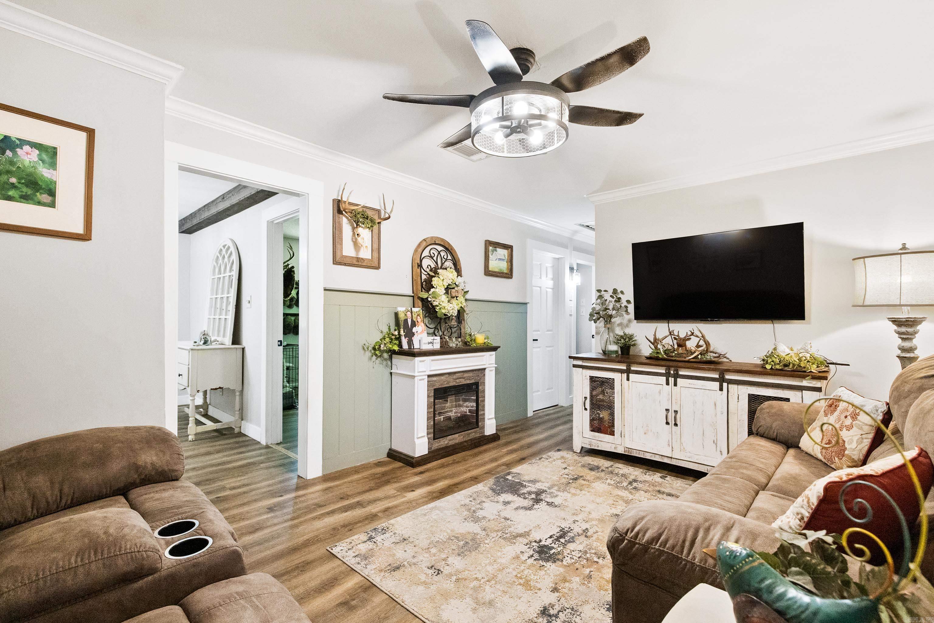 2832 Lakeside  Benton, AR