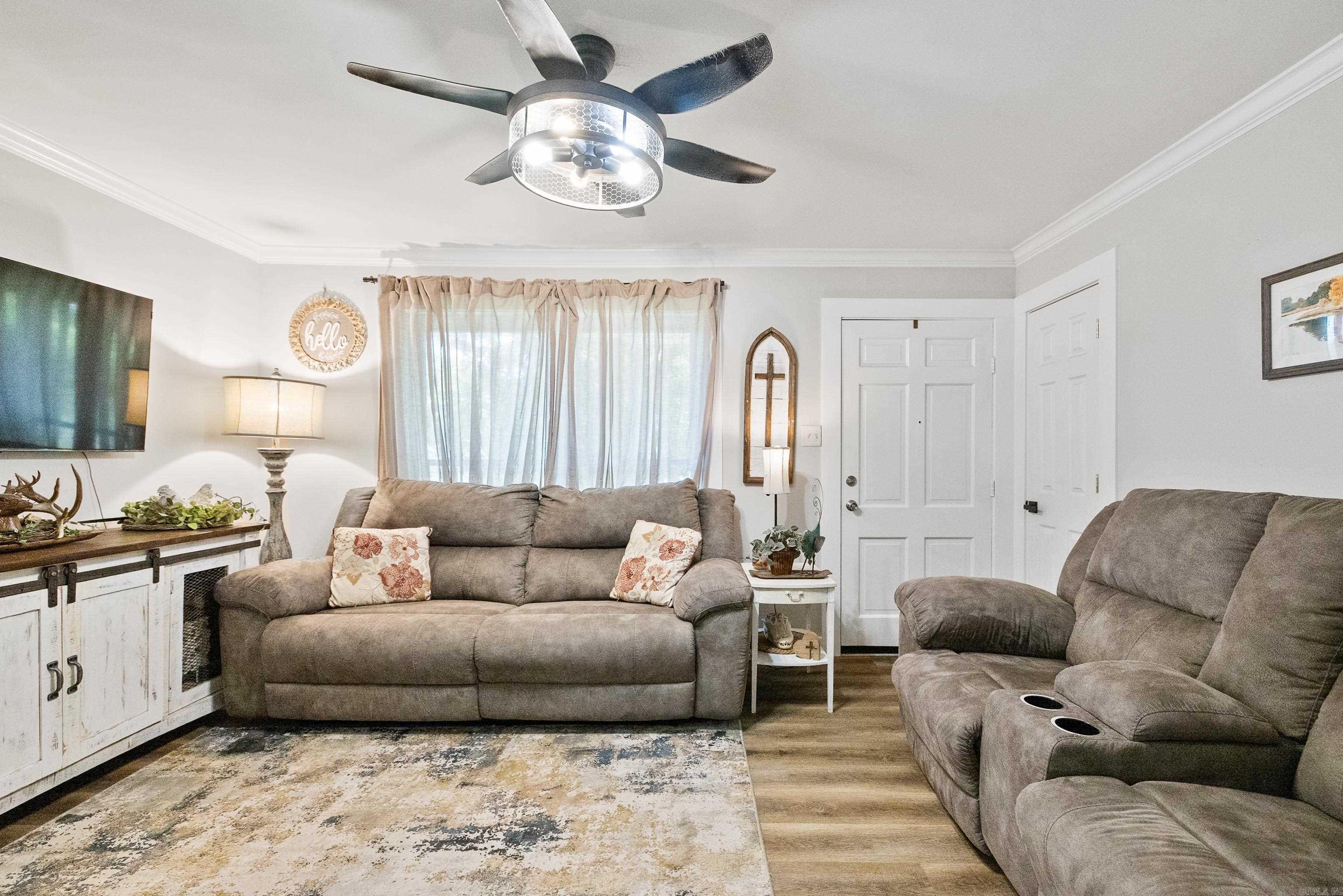 2832 Lakeside  Benton, AR